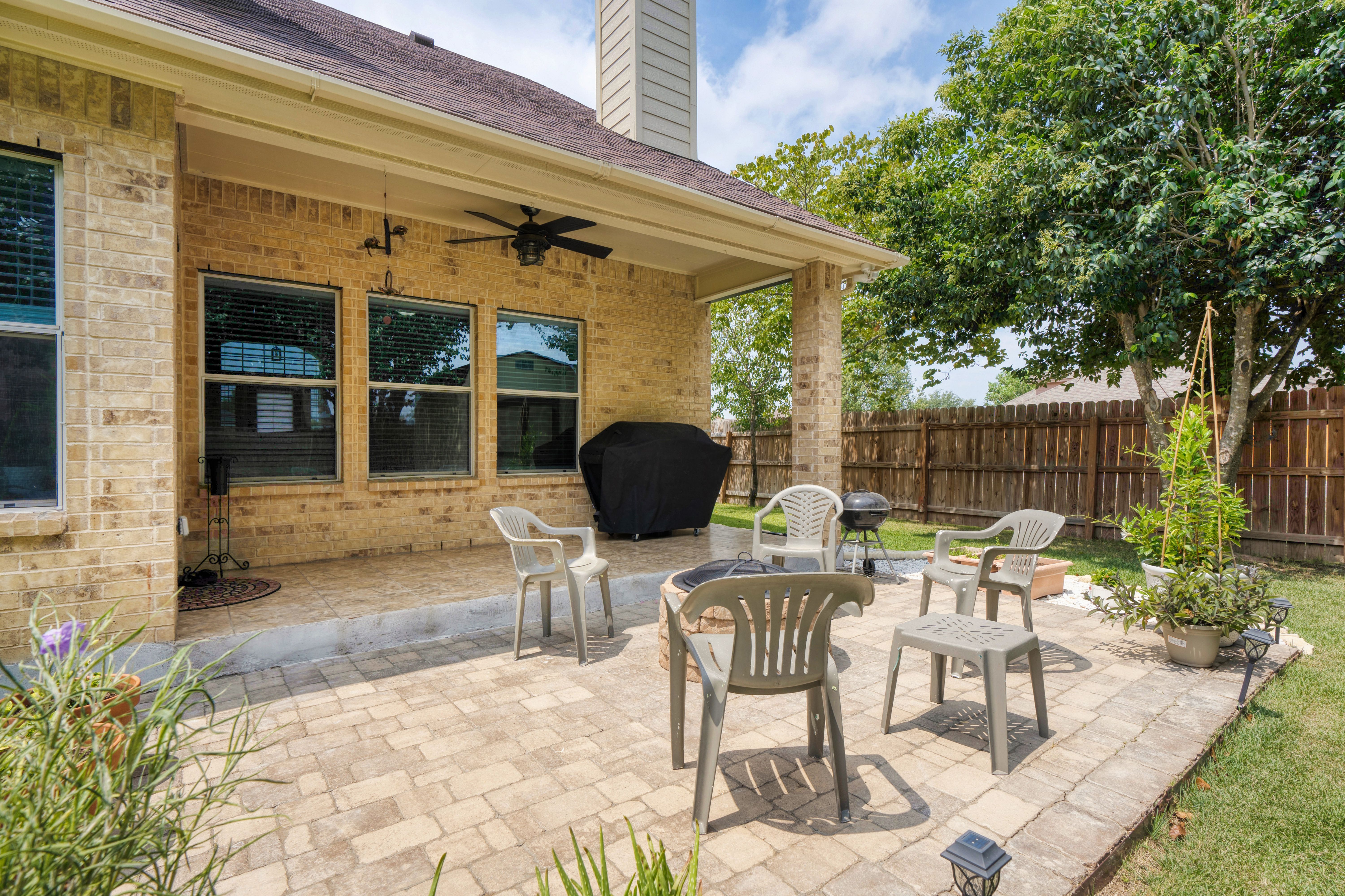 15522 York Lane