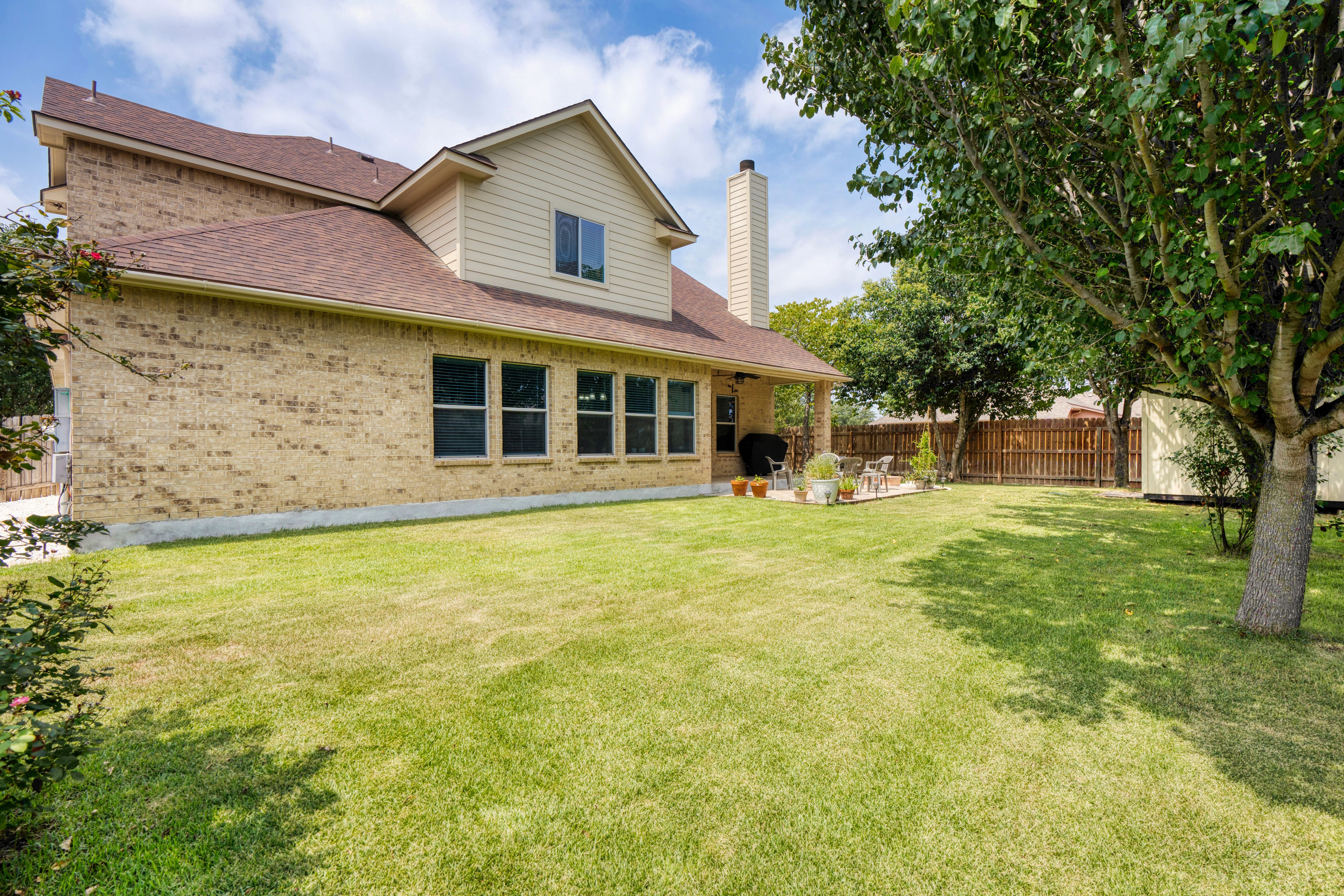 15522 York Lane