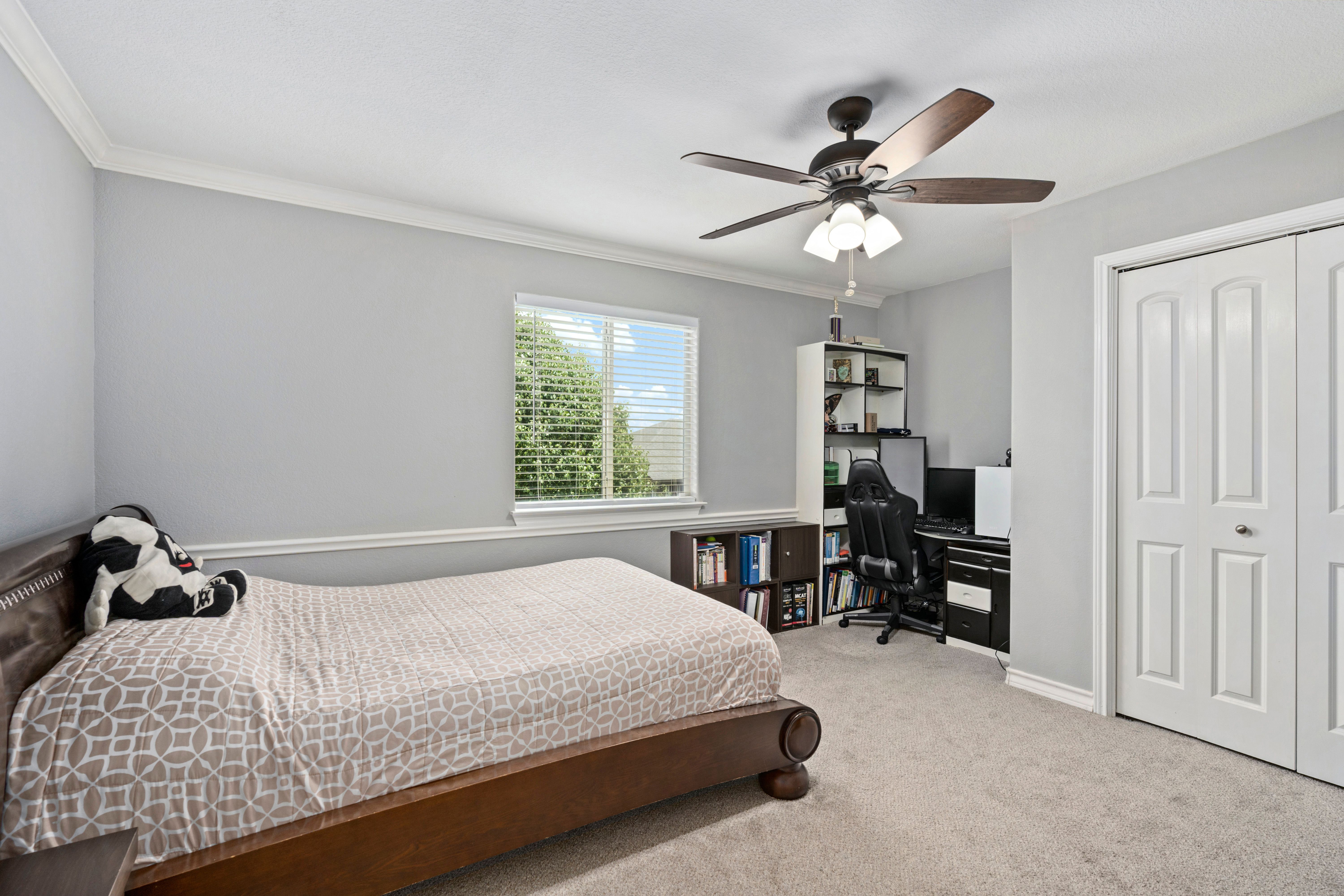 15522 York Lane