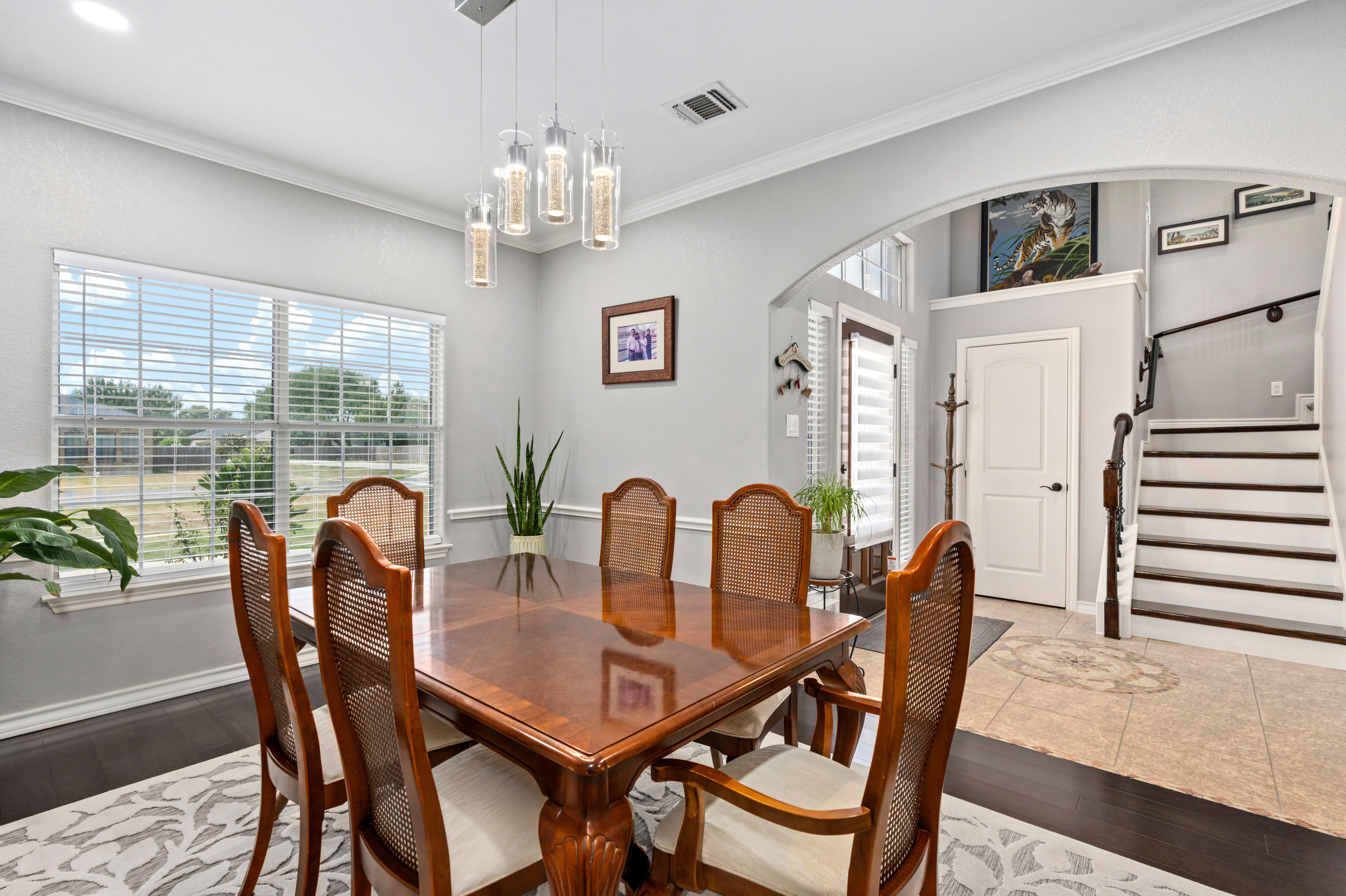 15522 York Lane