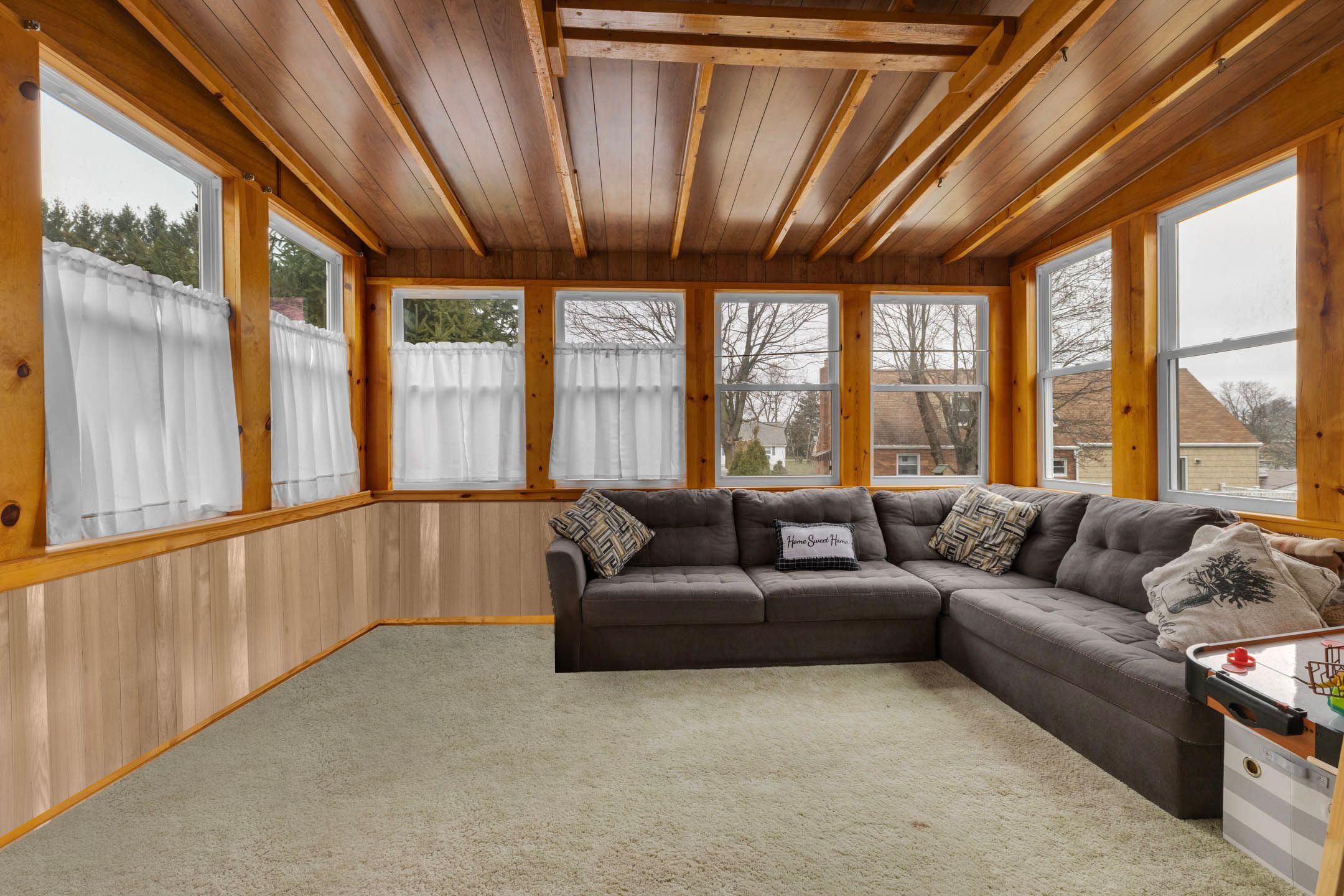 2604 Dechellis Street