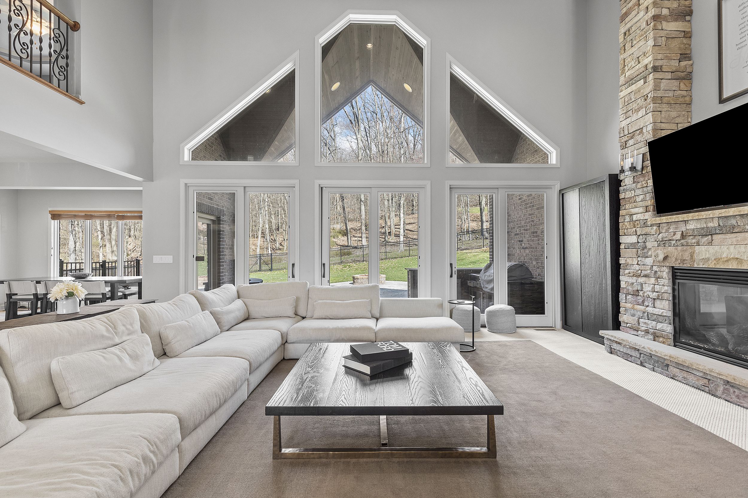 572 Macleod Drive