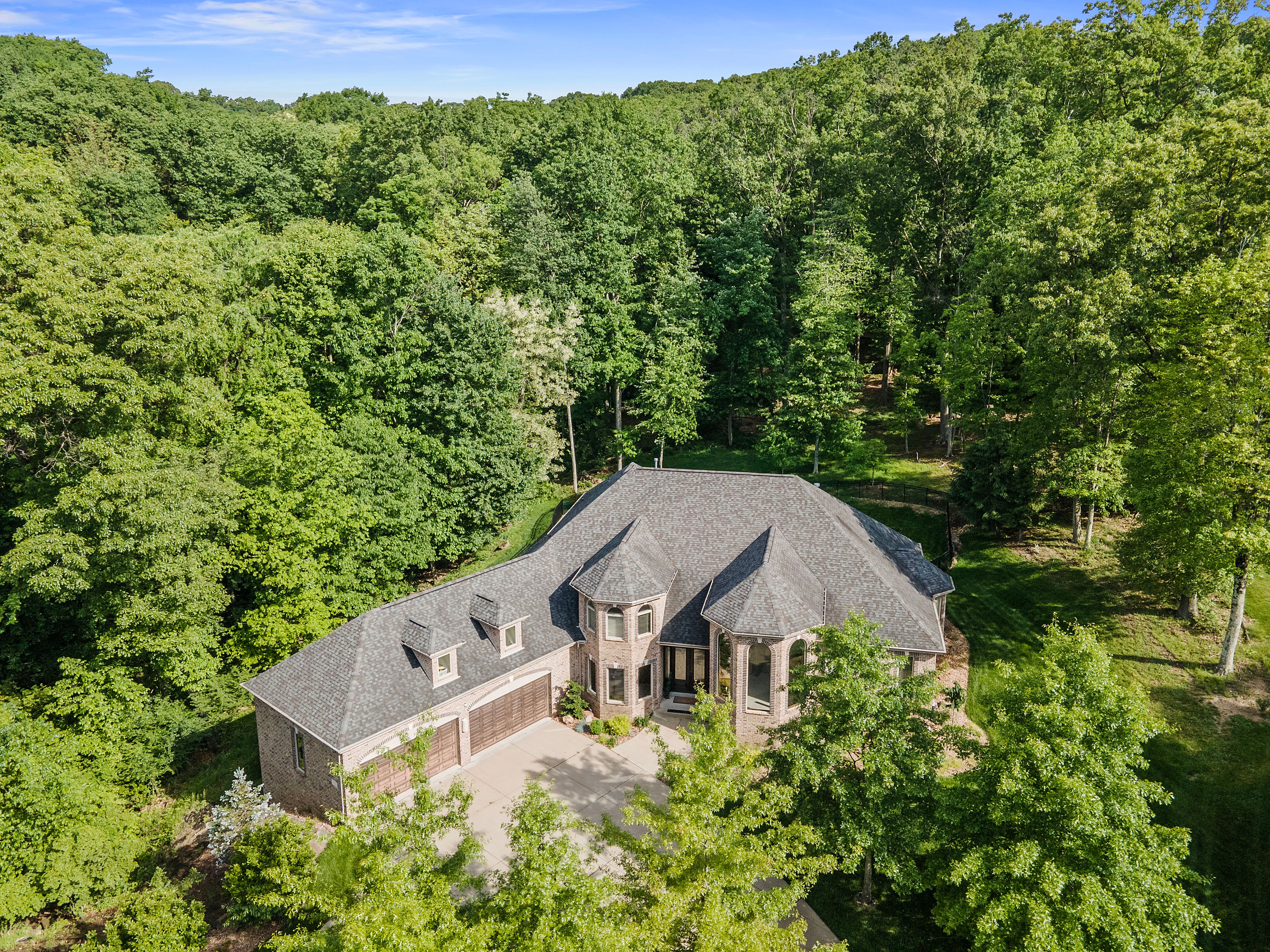 572 Macleod Drive