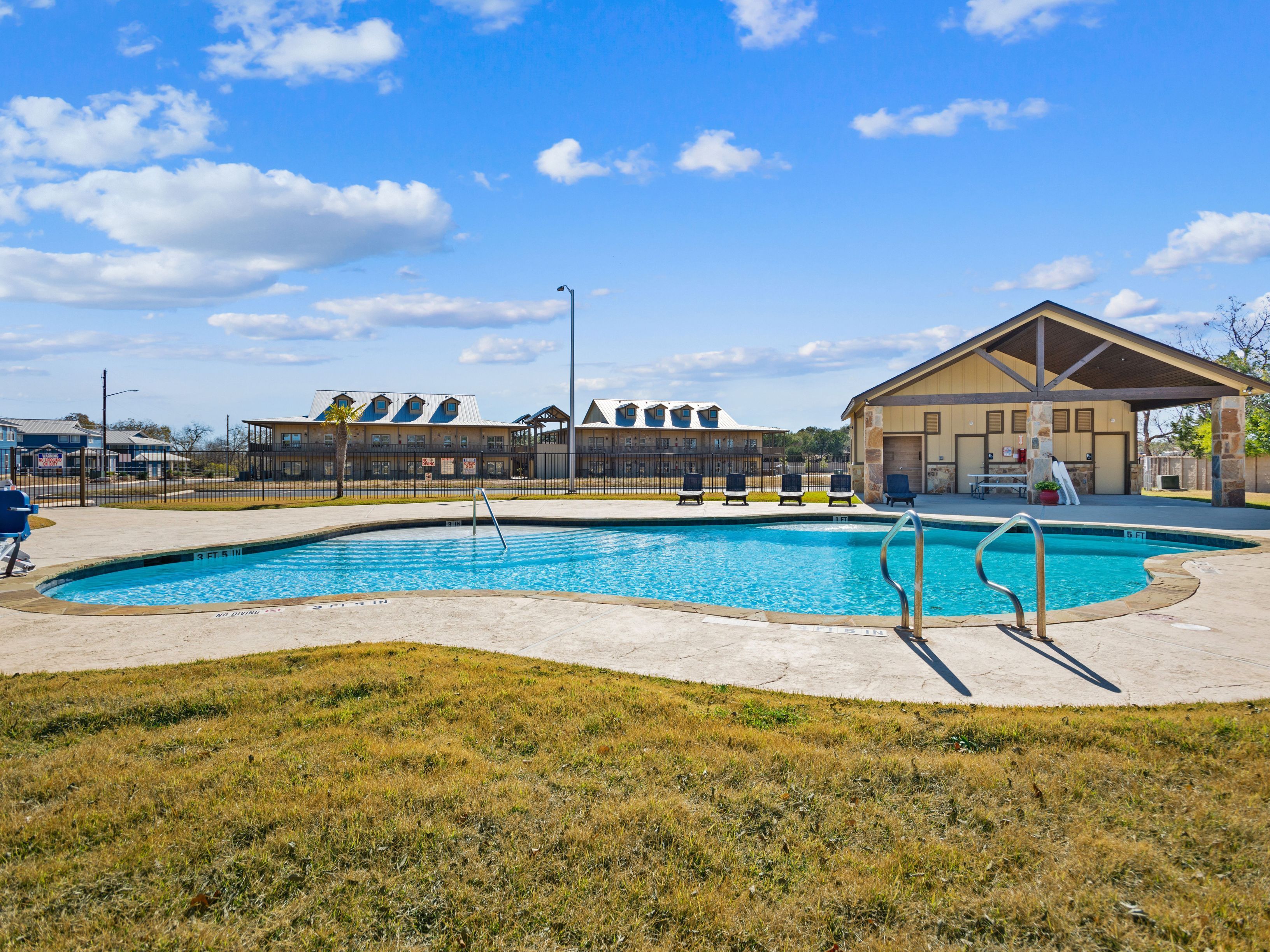 1554 Gruene Road Unit A16