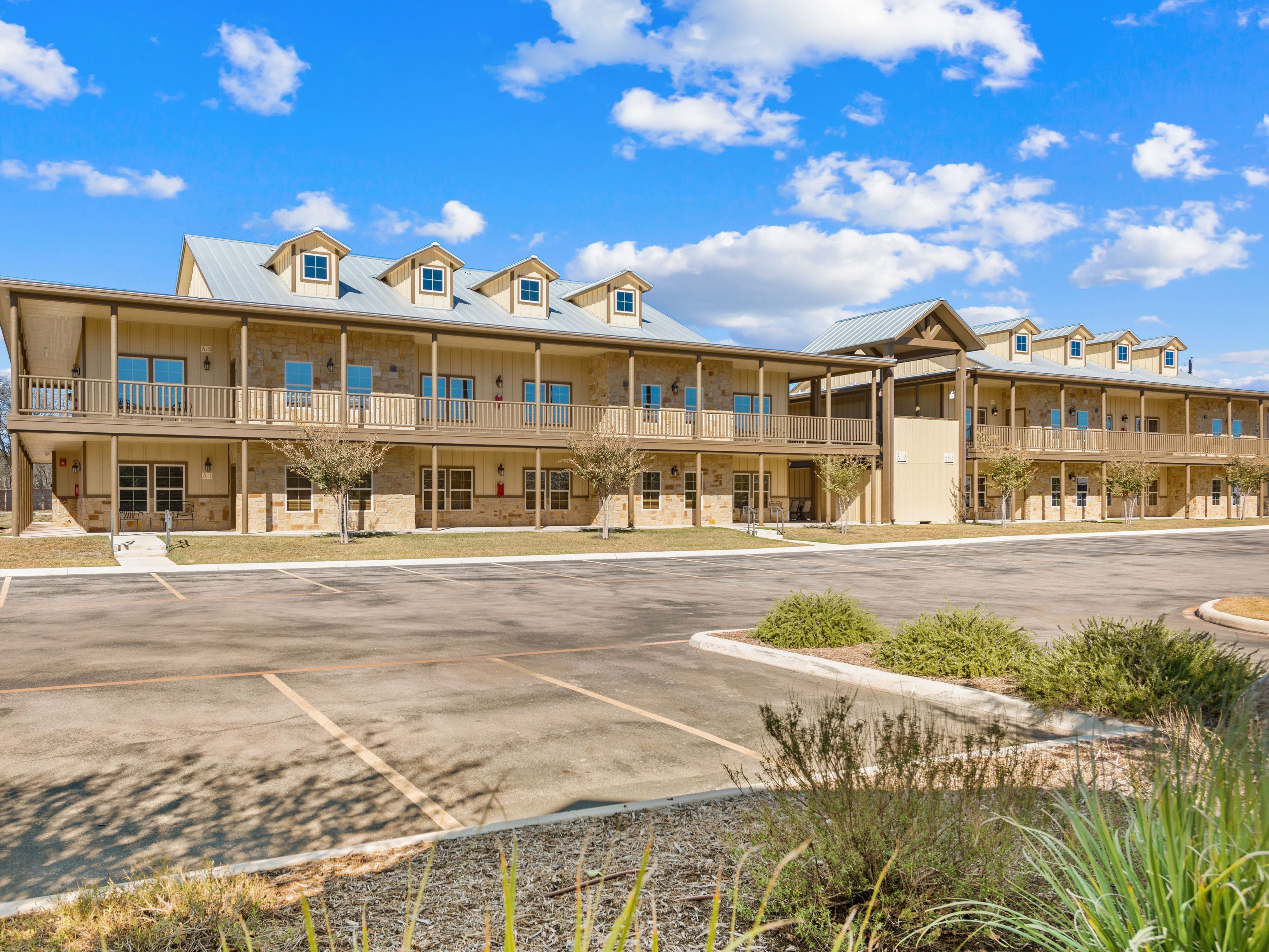1554 Gruene Road Unit A16