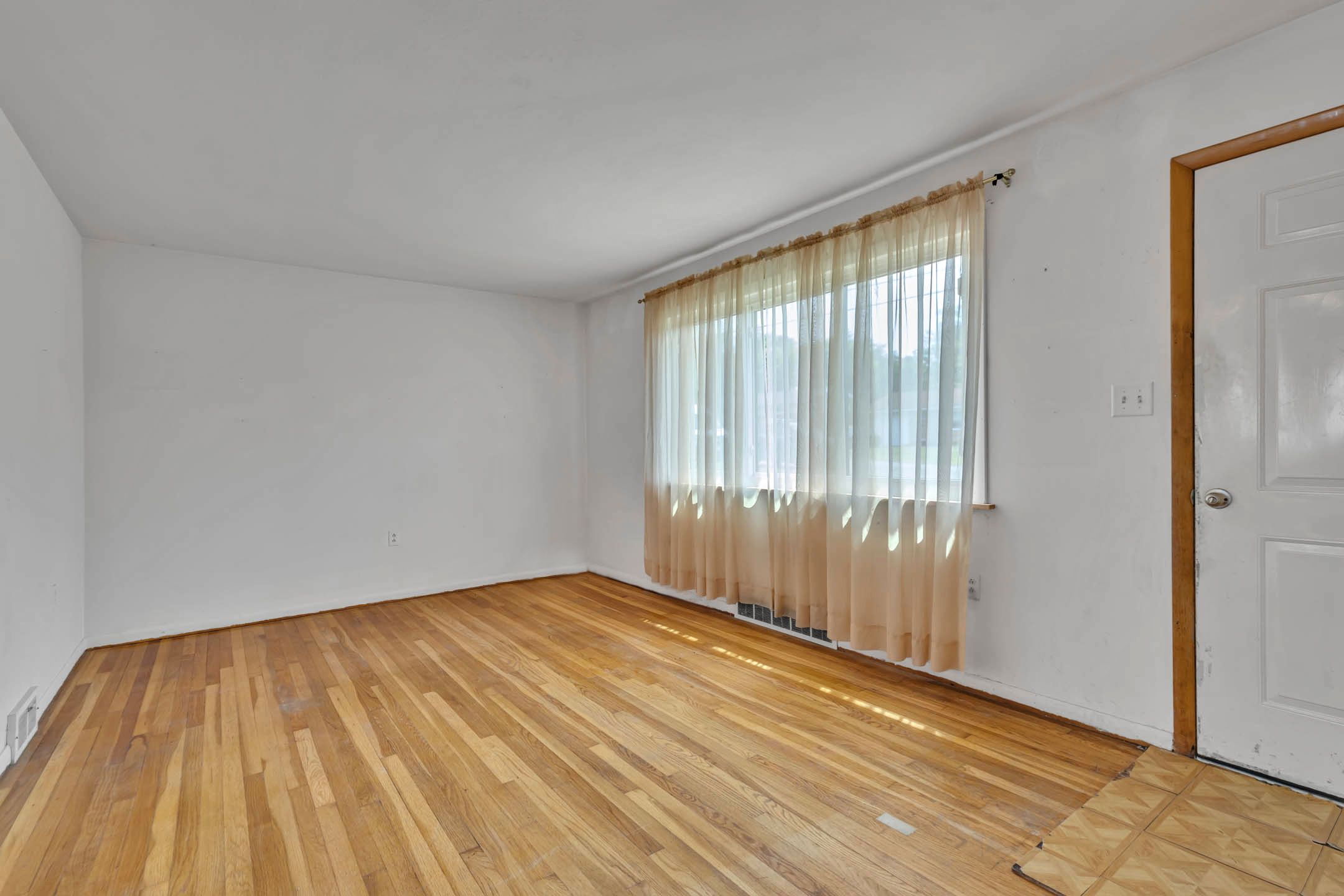 1287 S Walnut Street