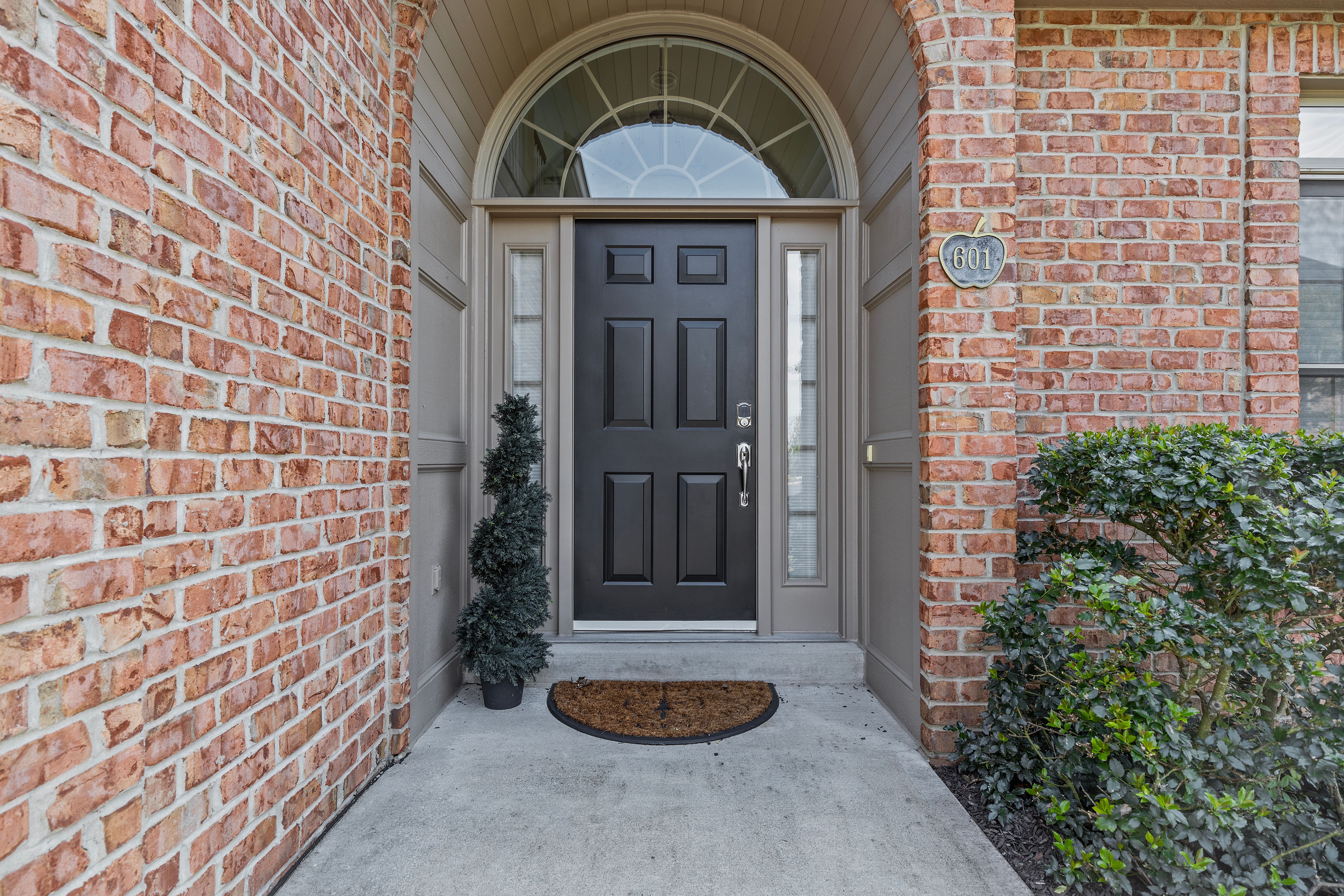 601 Applehill Court