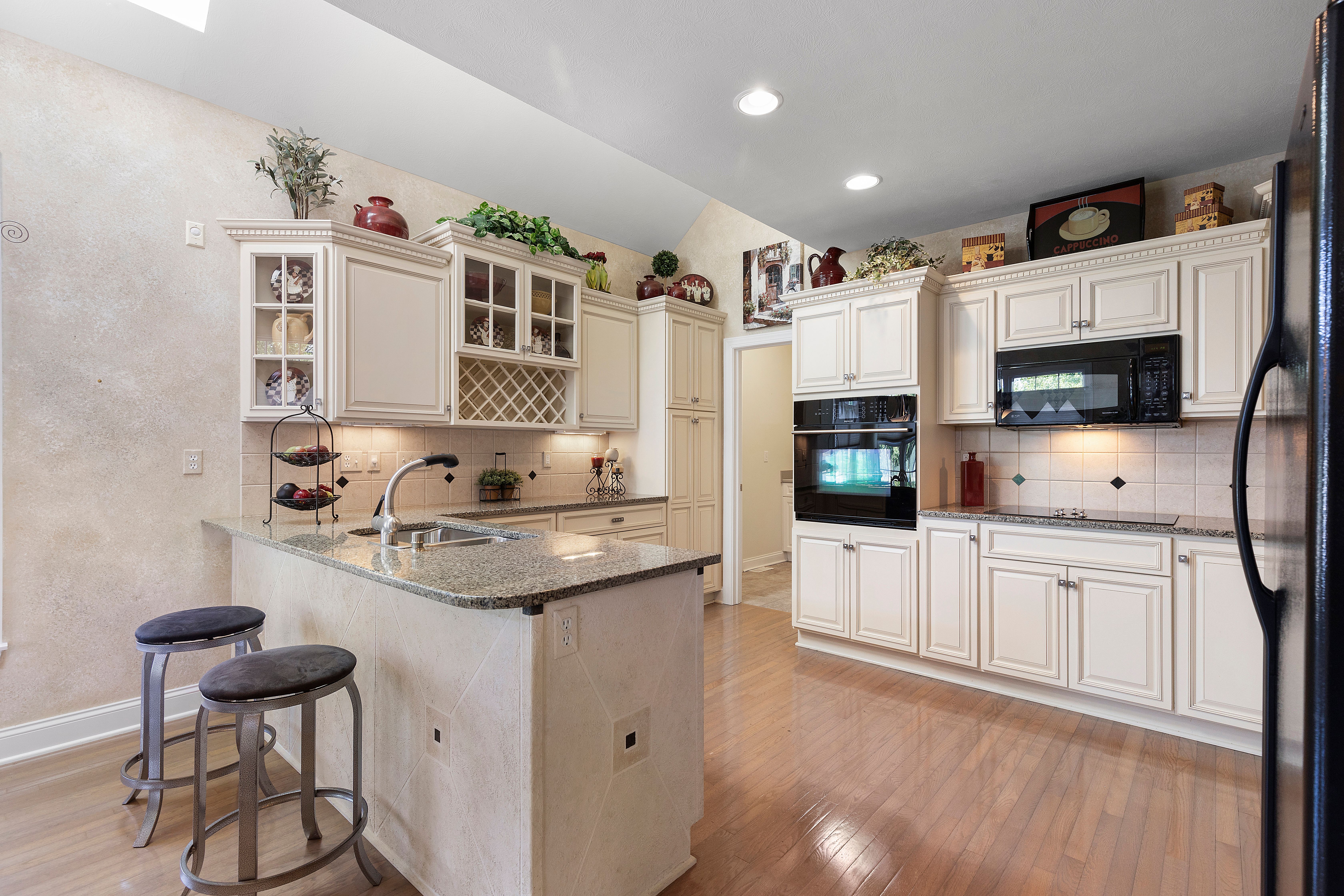 601 Applehill Court