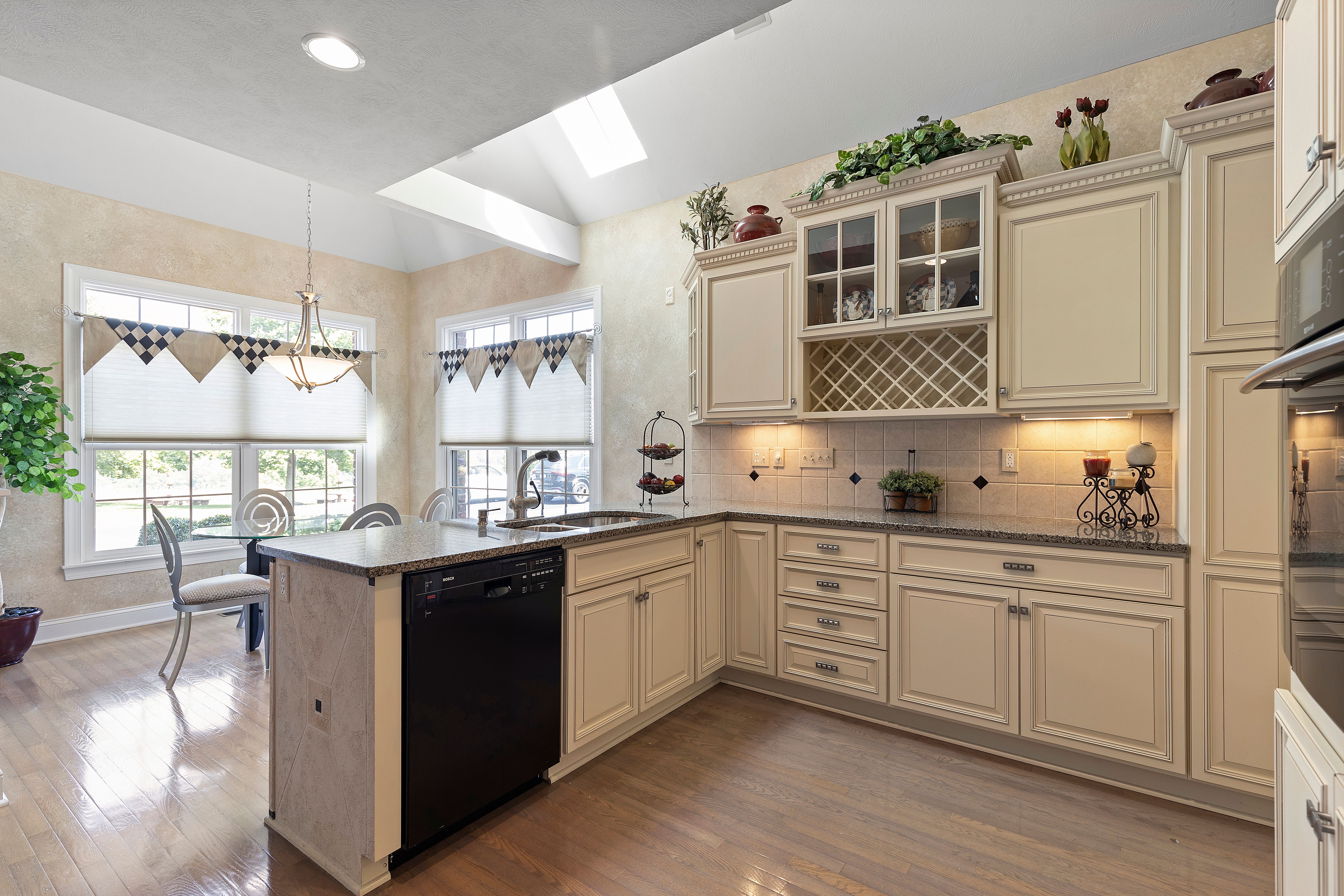 601 Applehill Court