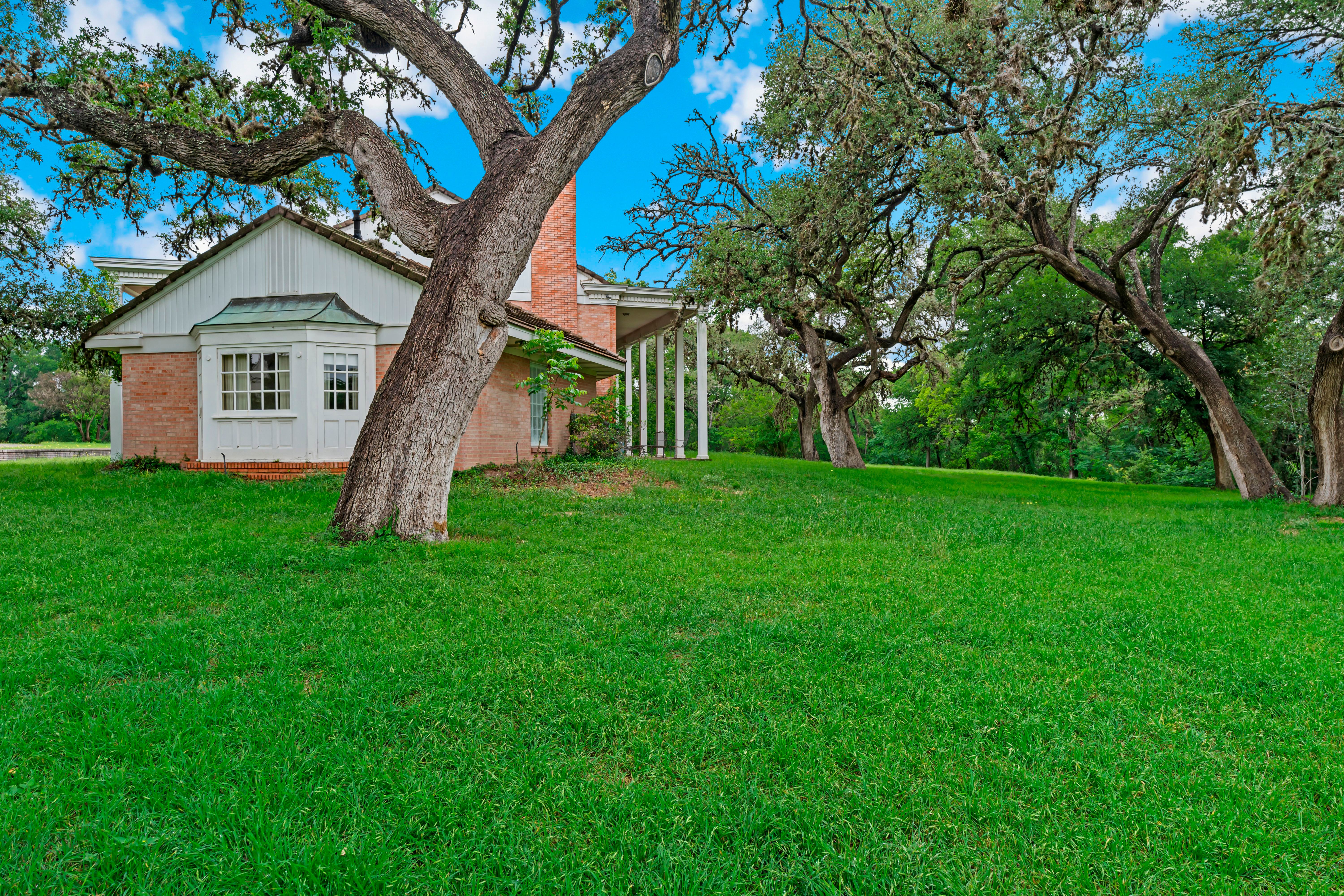 1901 Mount Vernon Street 