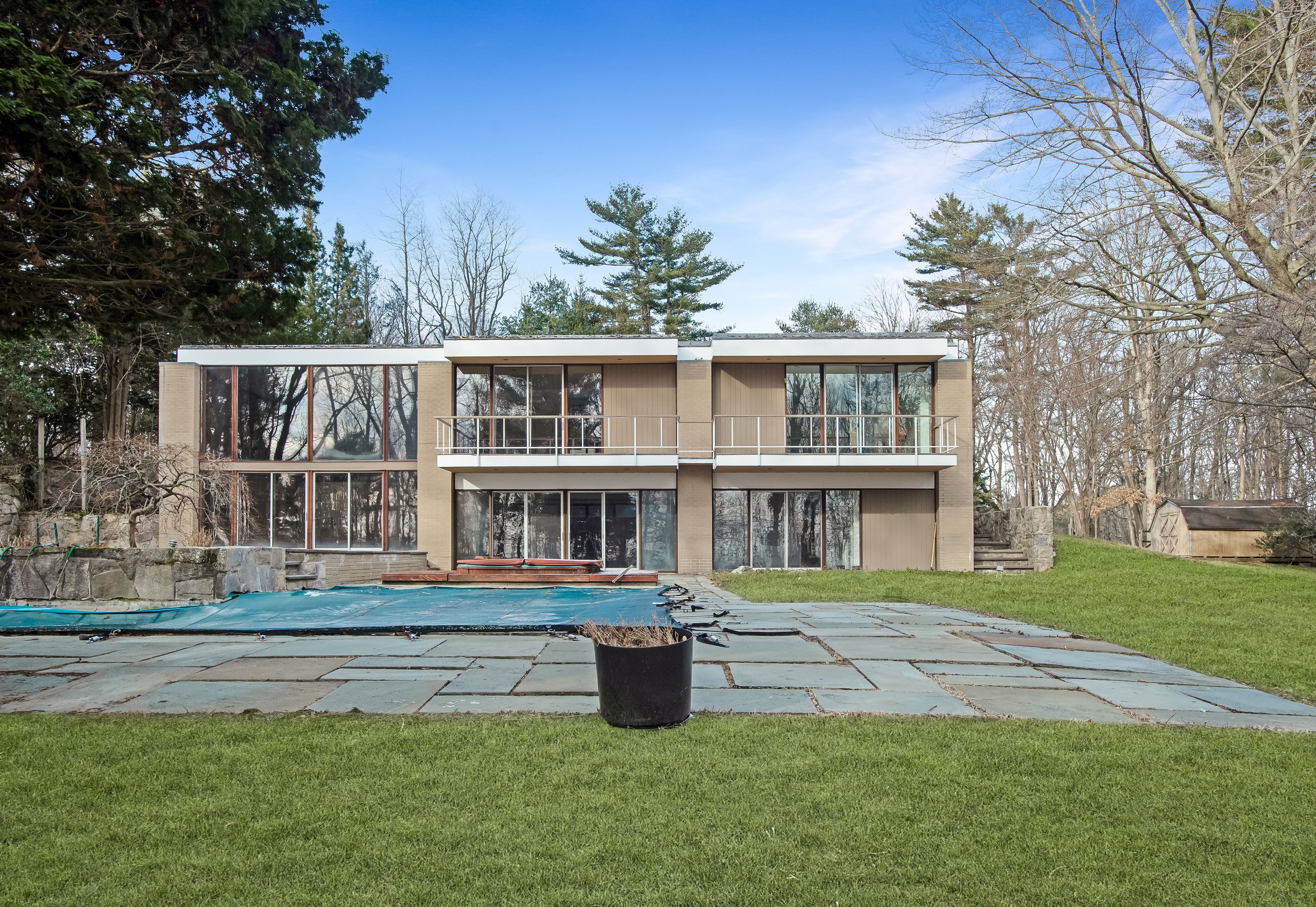 93 Carriage Road