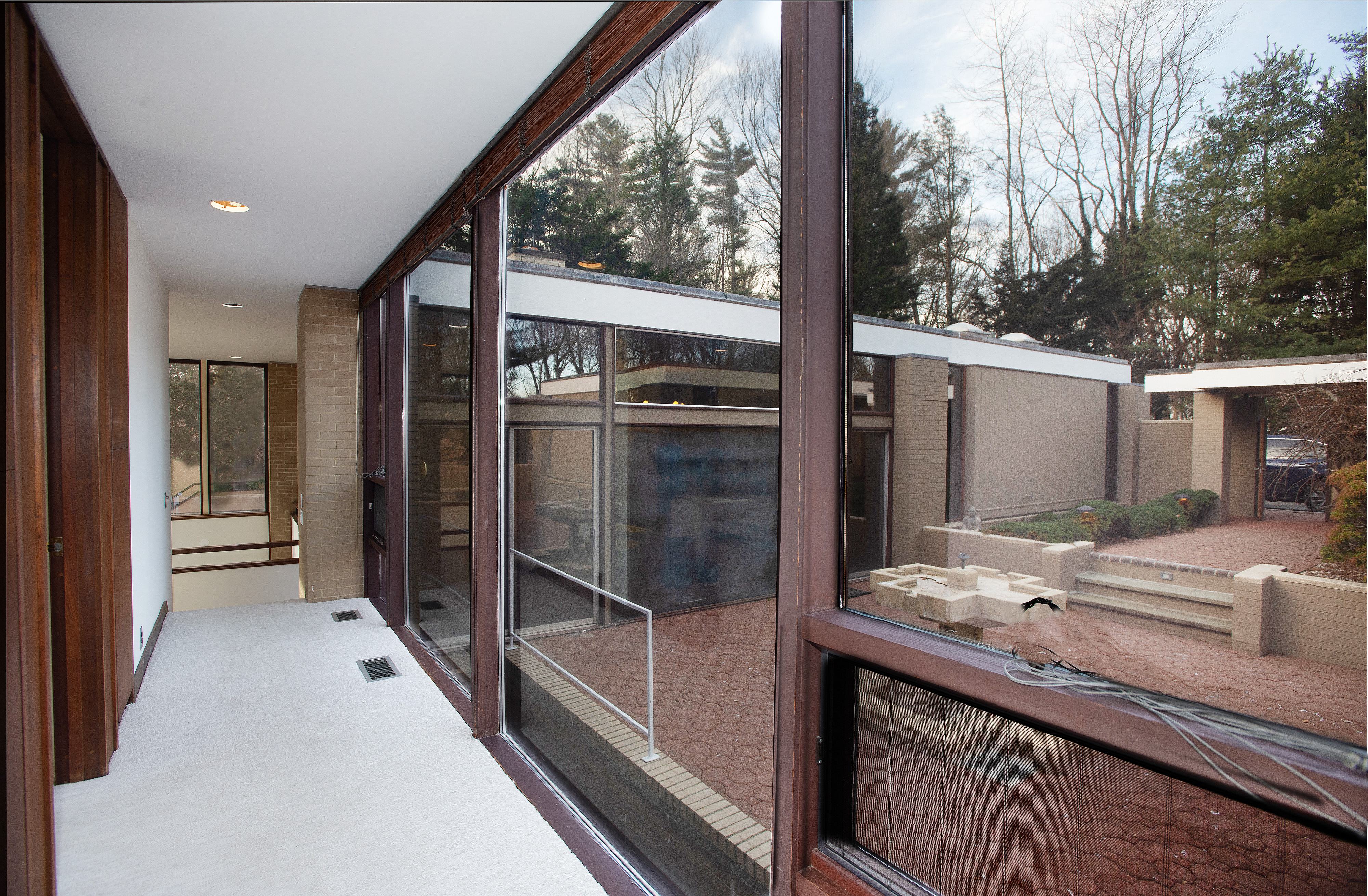 93 Carriage Road