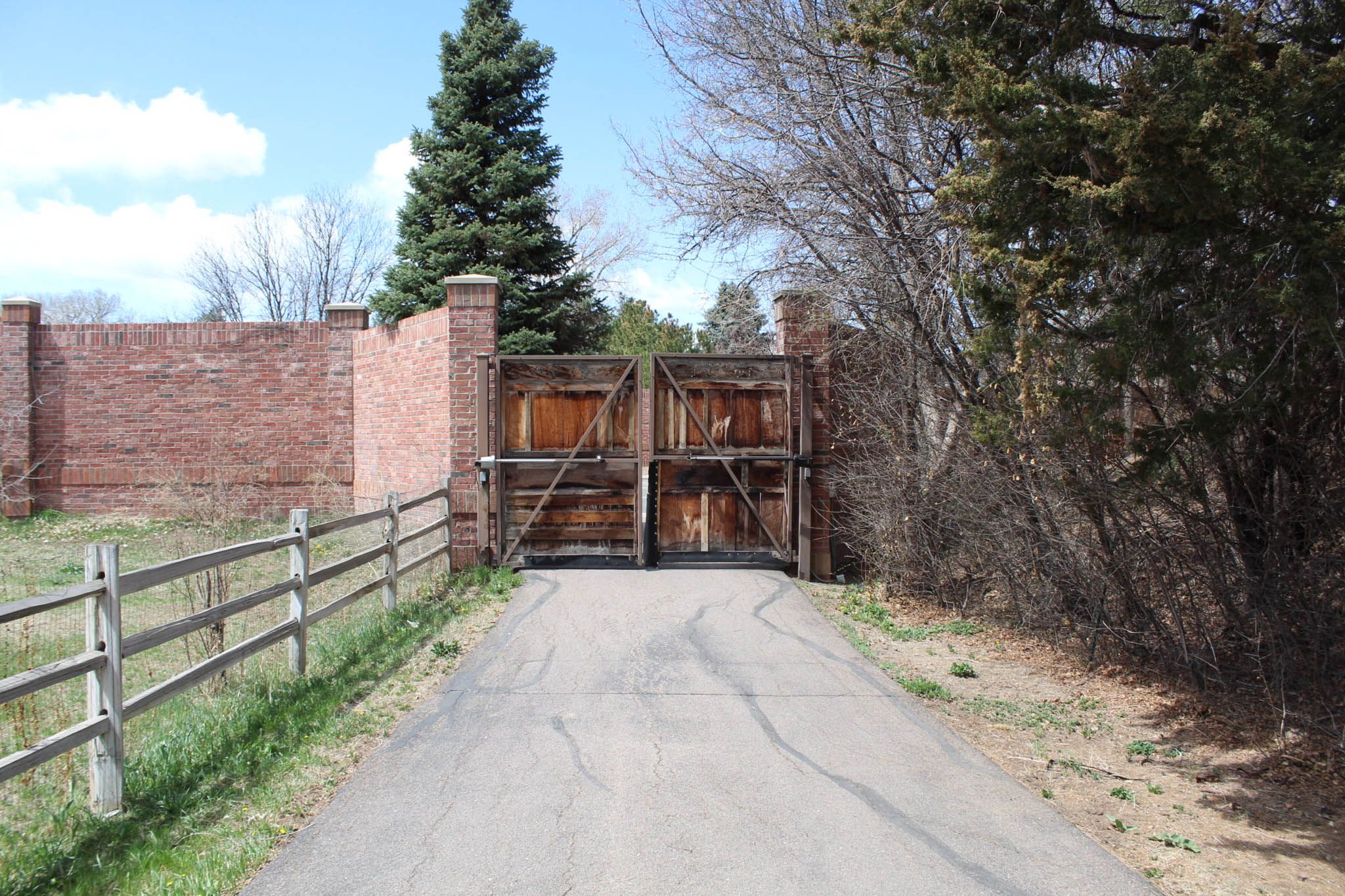 5260 S University Boulevard