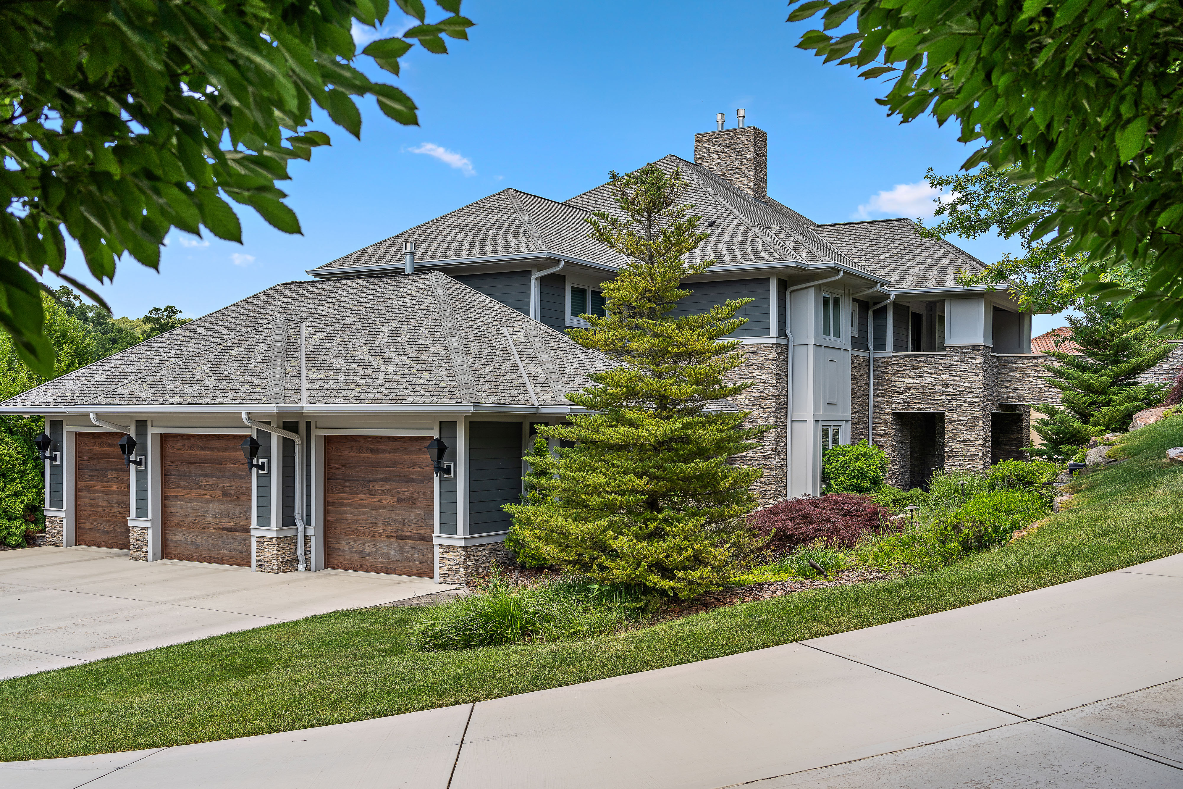 535 Macleod Drive