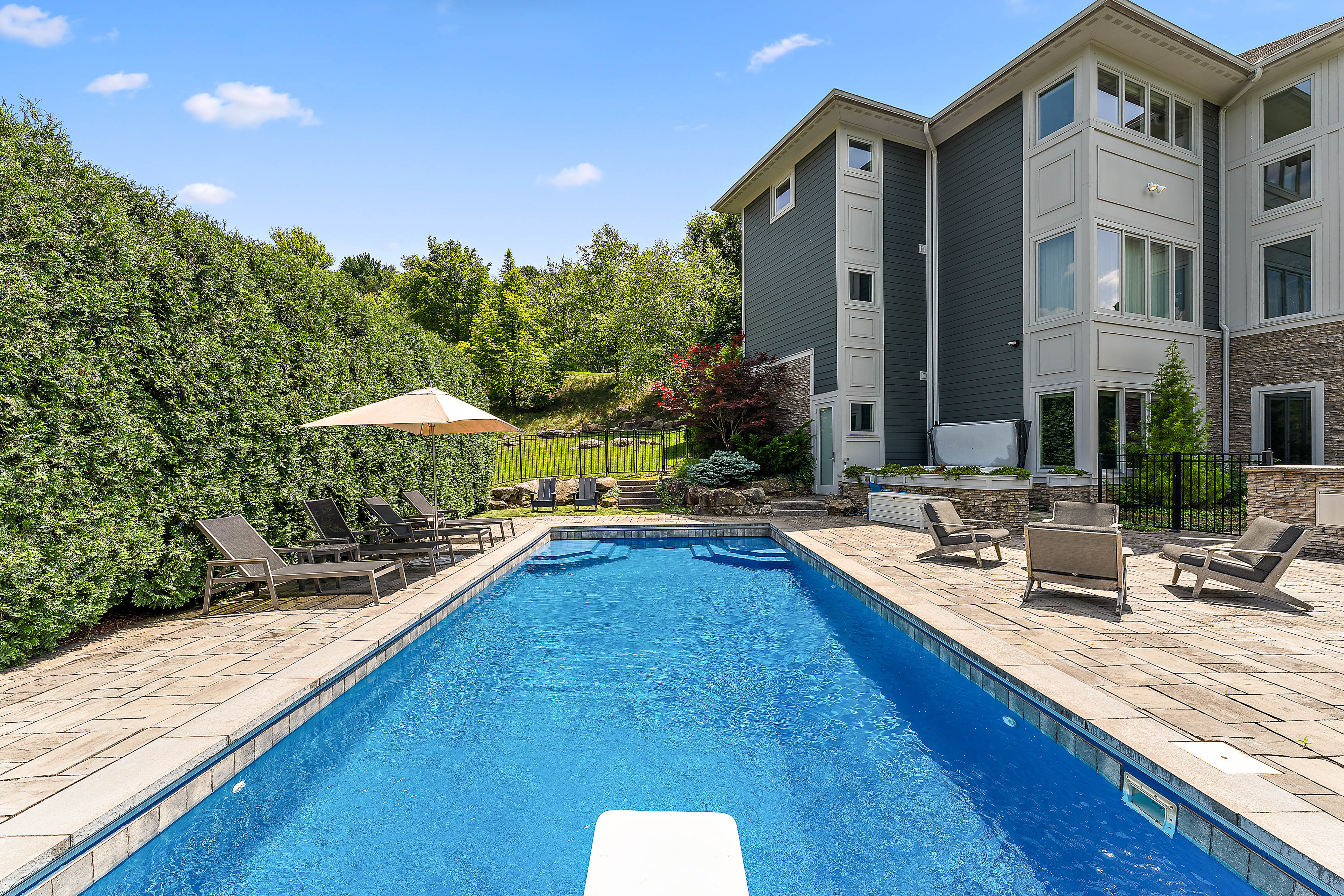 535 Macleod Drive
