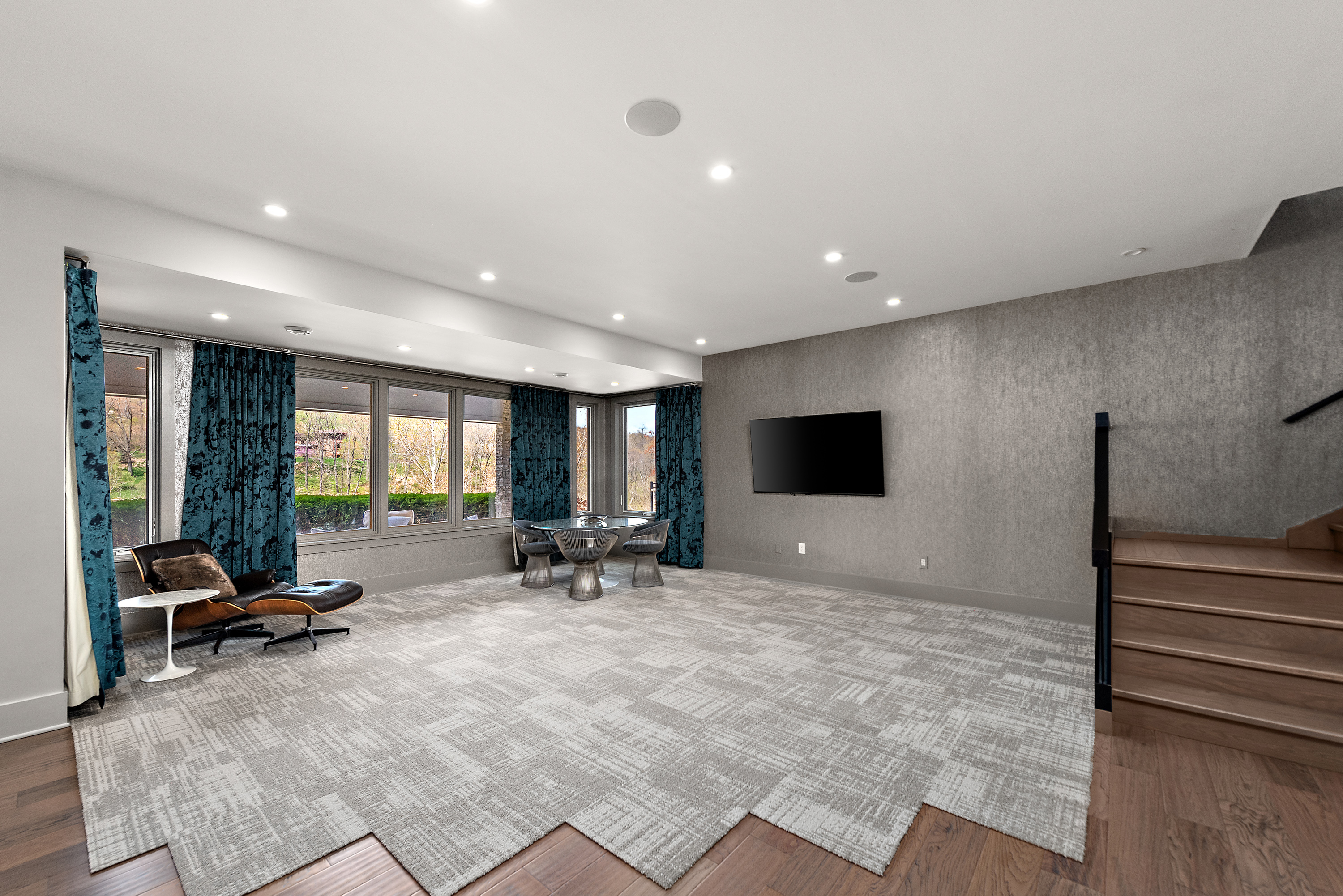 535 Macleod Drive