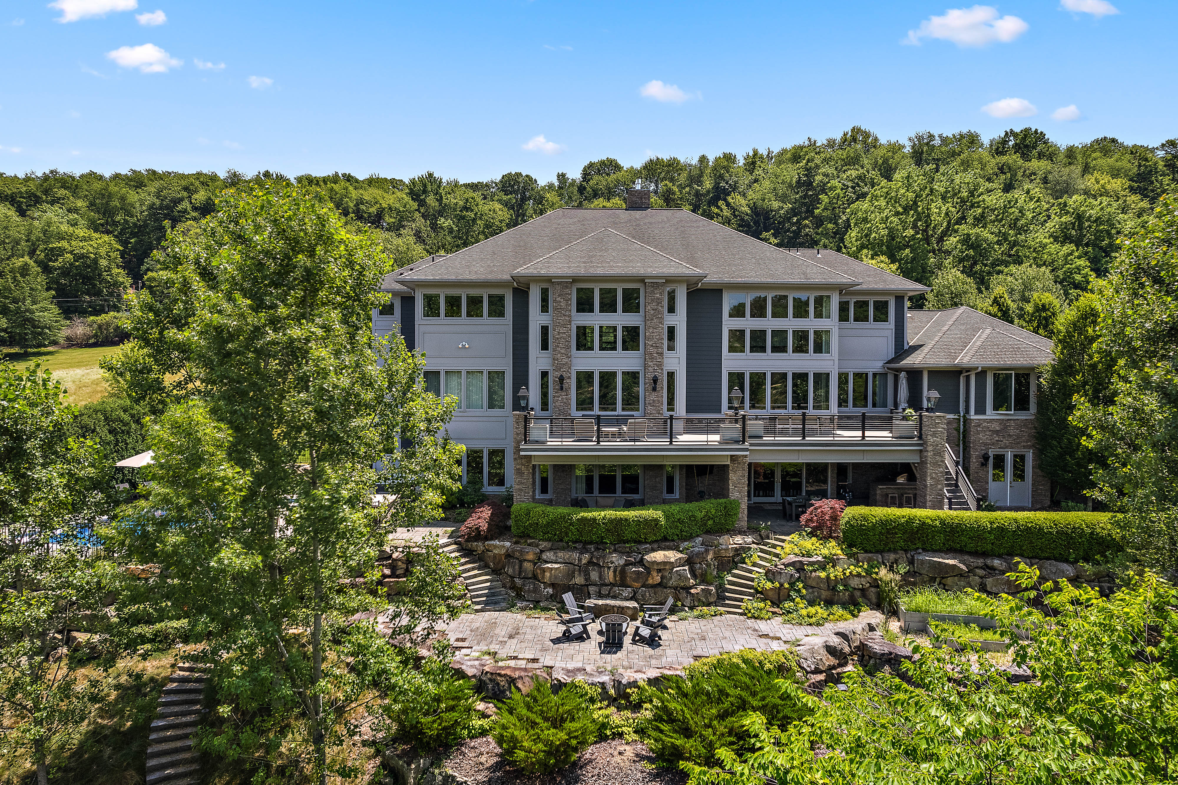 535 Macleod Drive