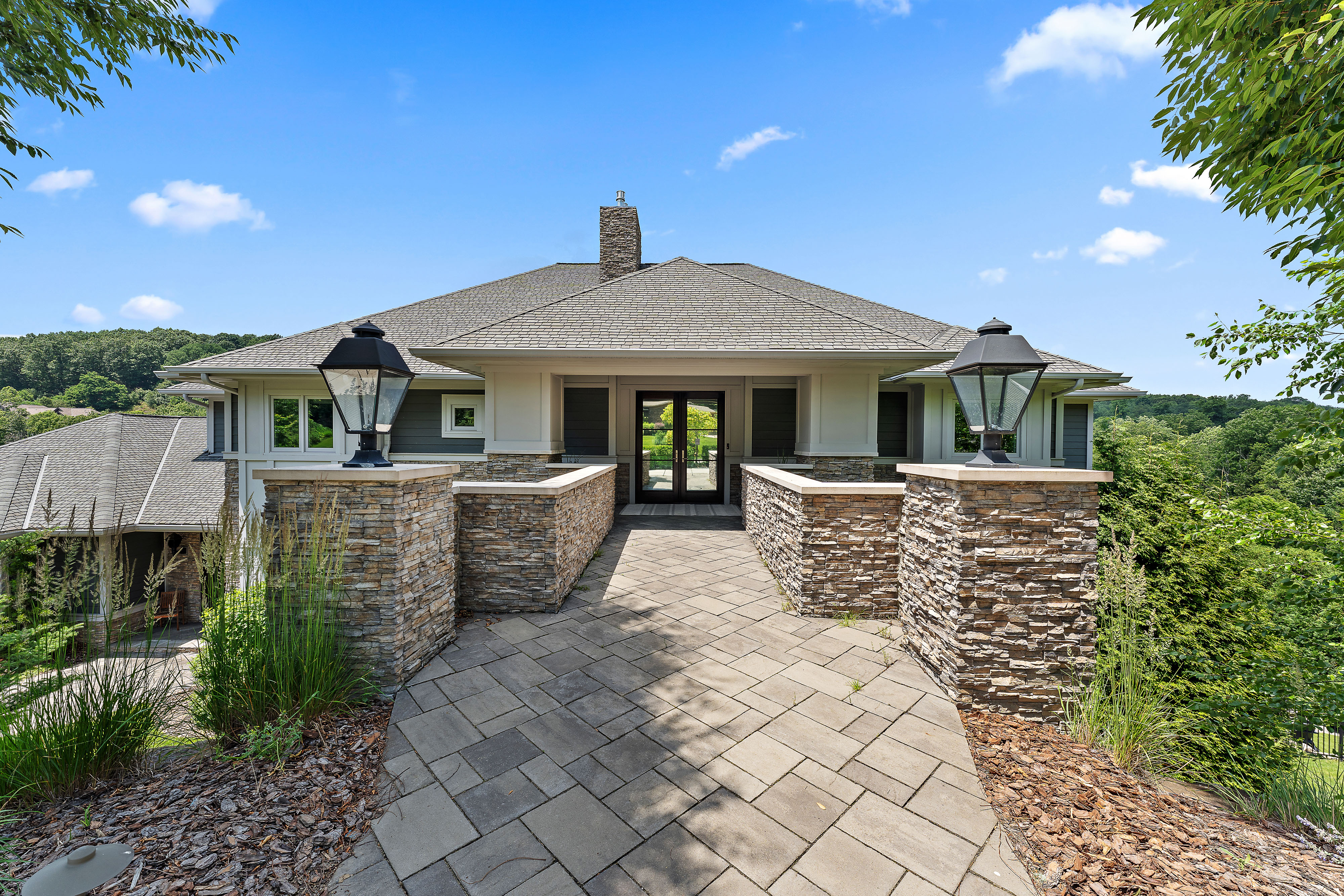 535 Macleod Drive