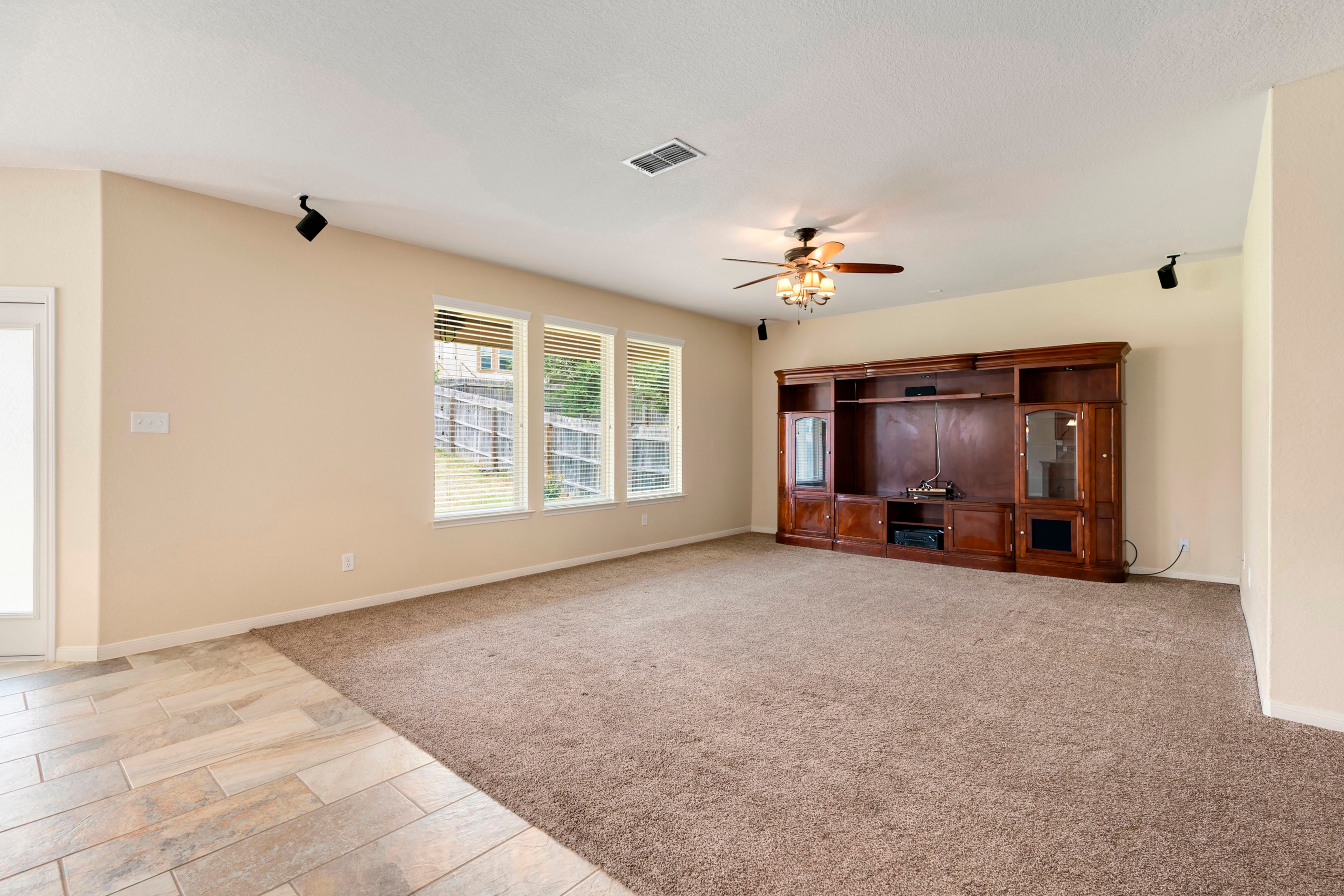 2923 Nicholas Cove 