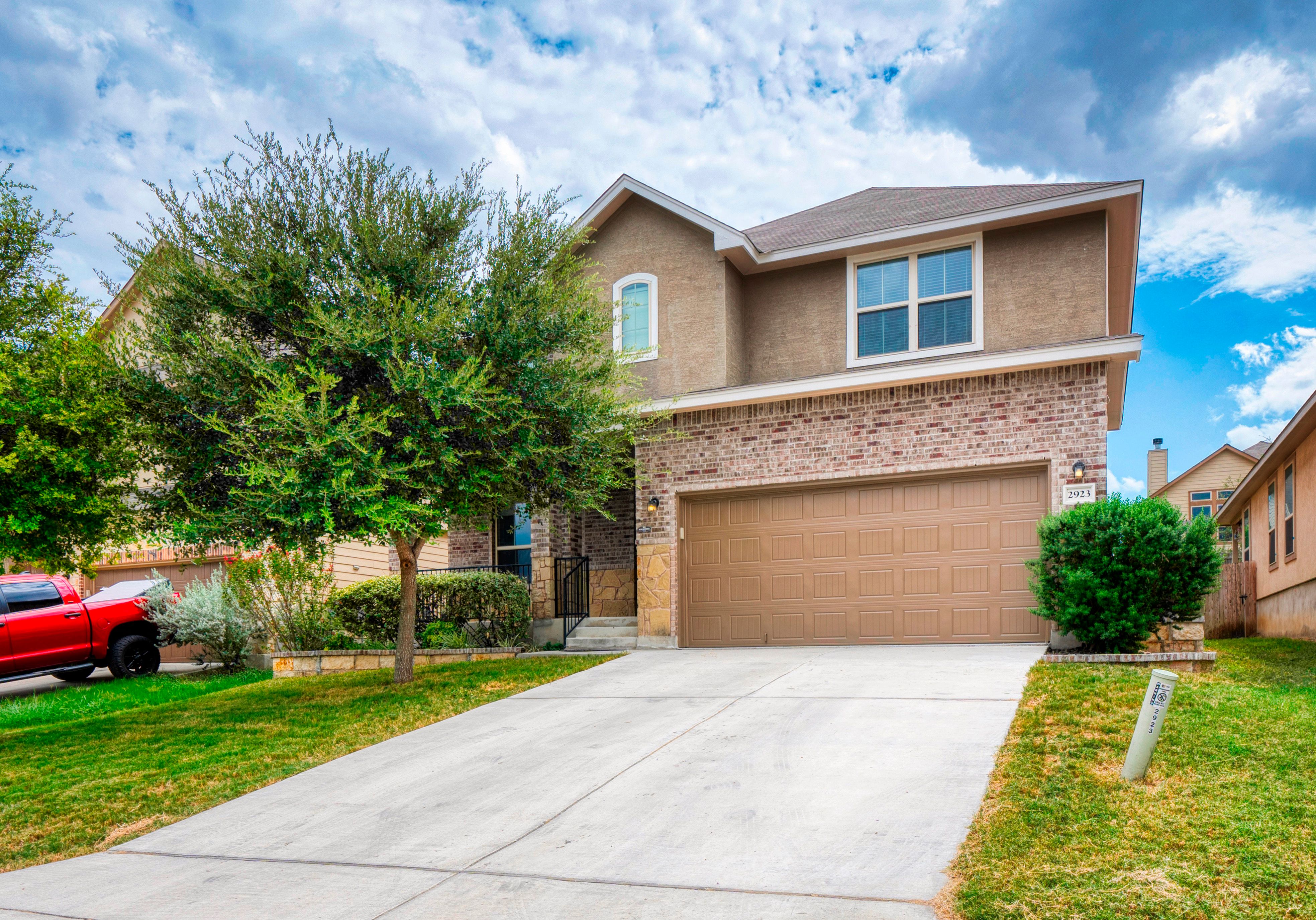 2923 Nicholas Cove 