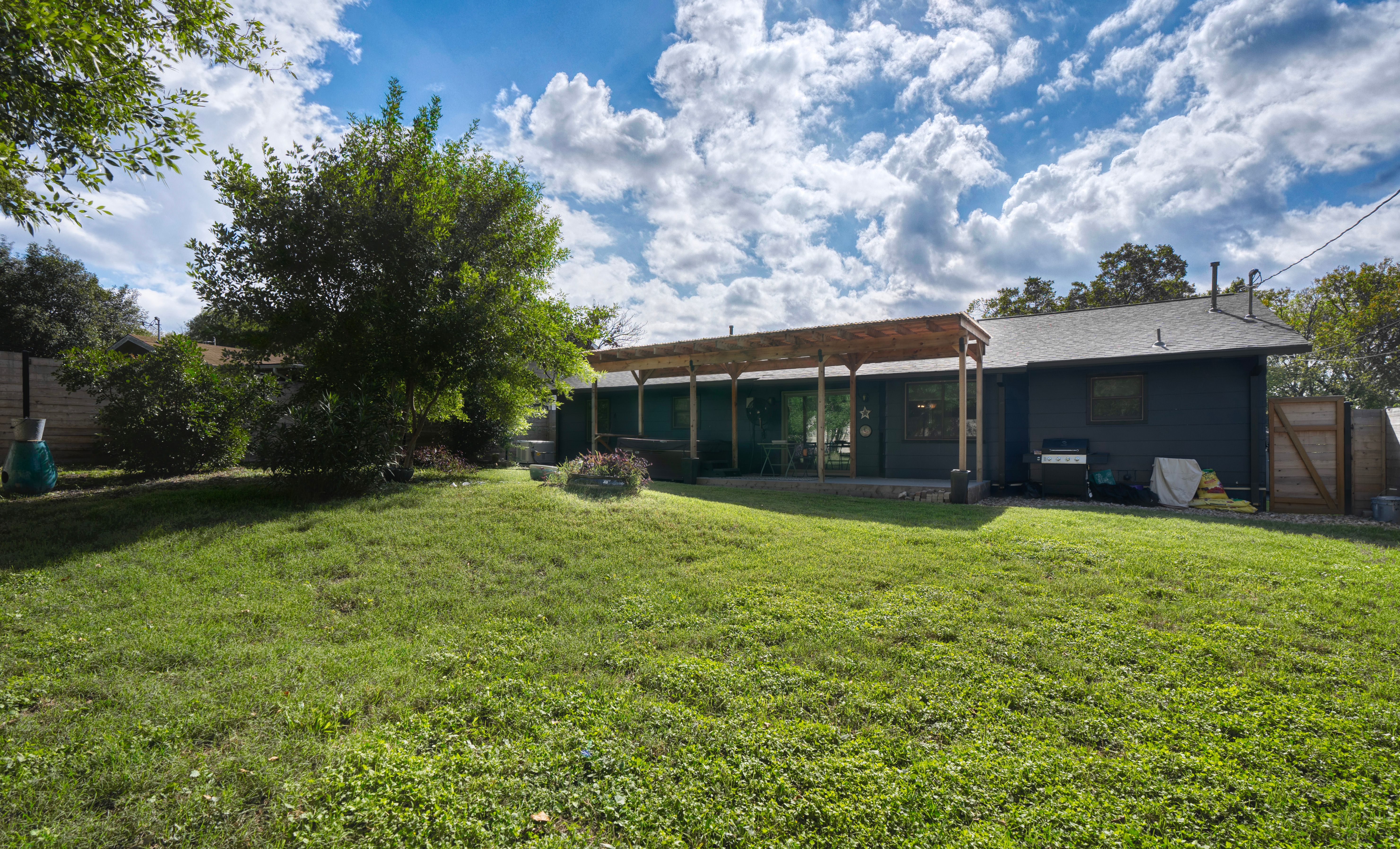 6906 Vassar Drive 
