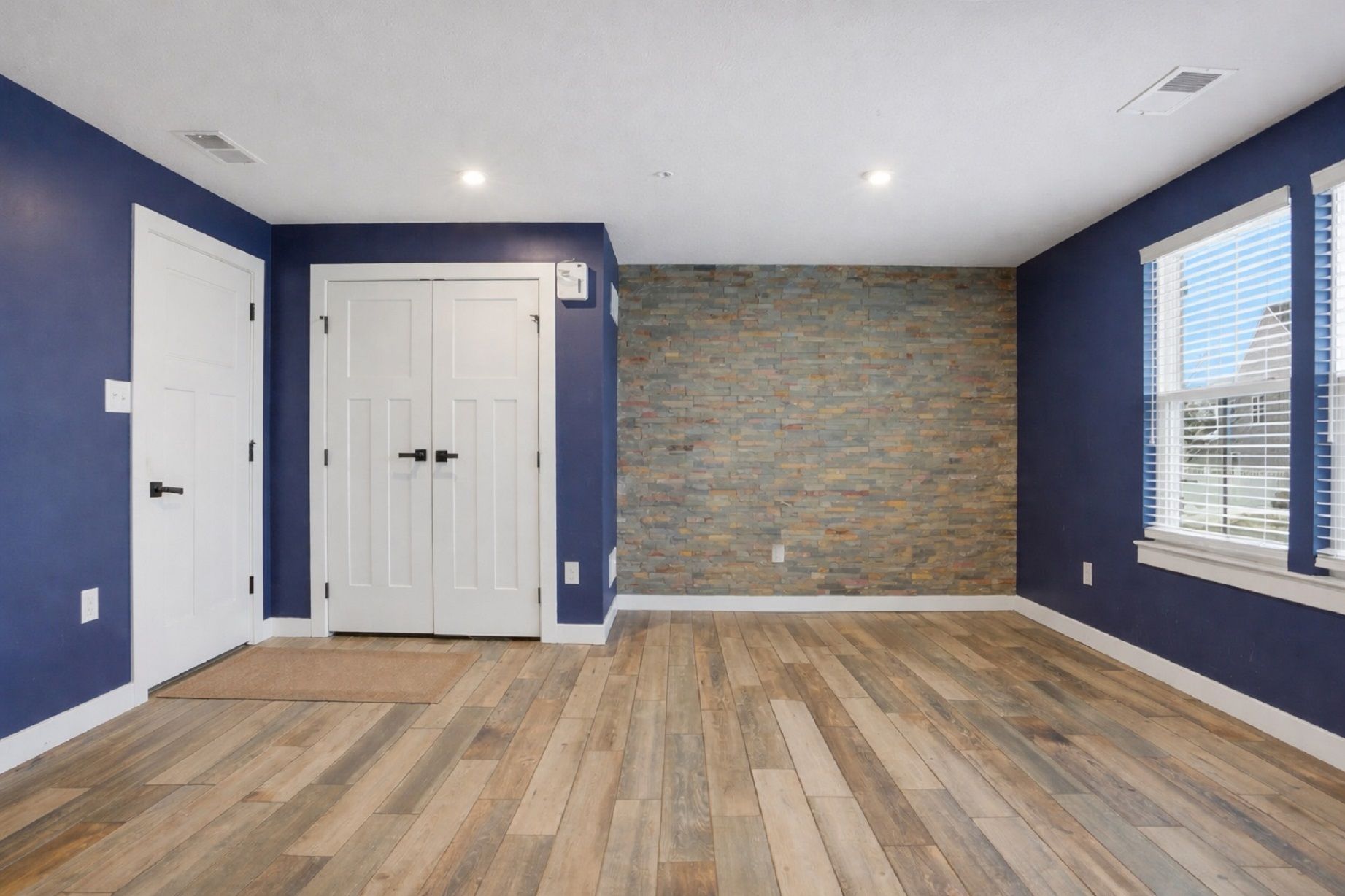 824 Theda-Dori Street 