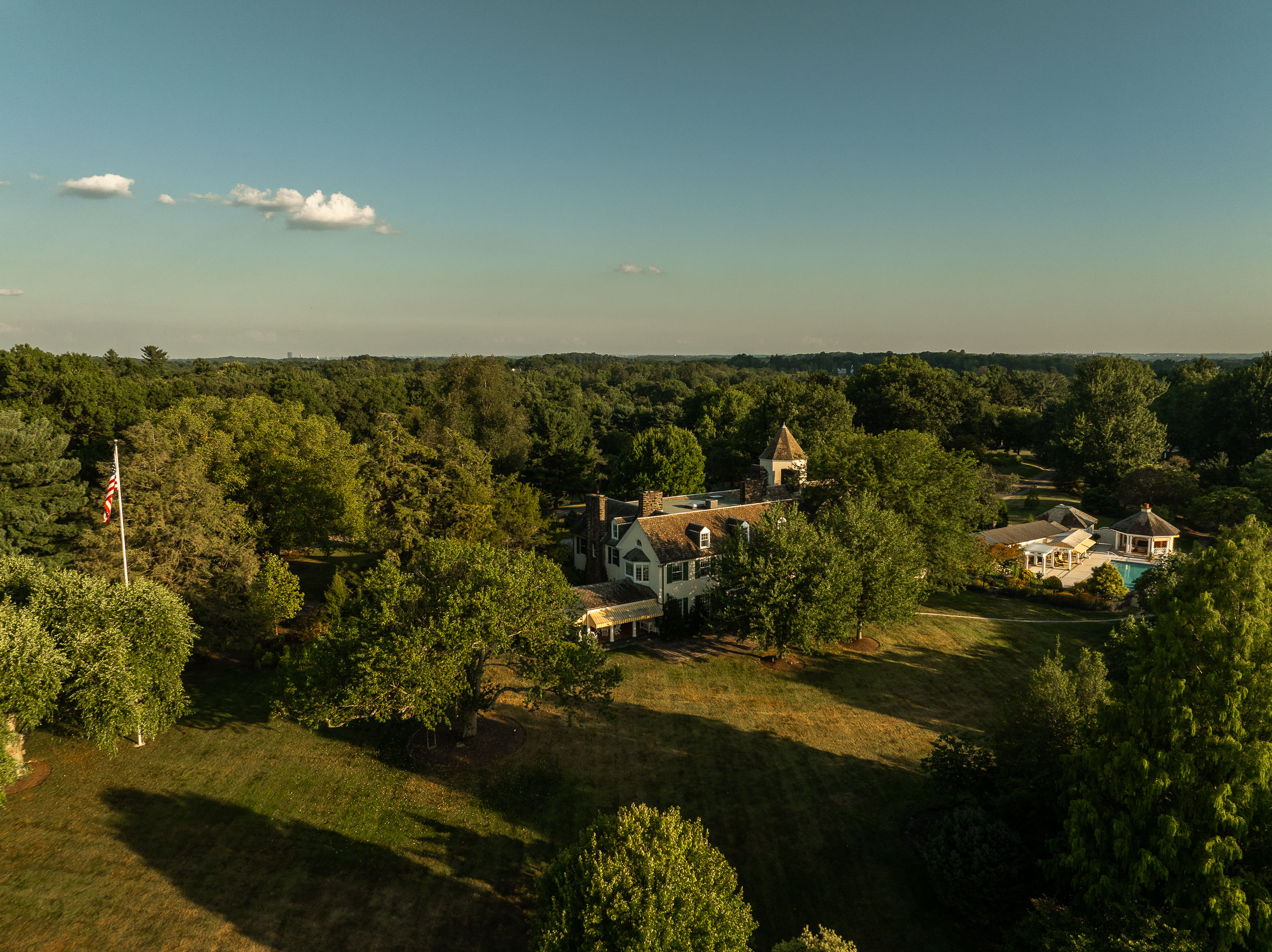 406 Hillside Drive 