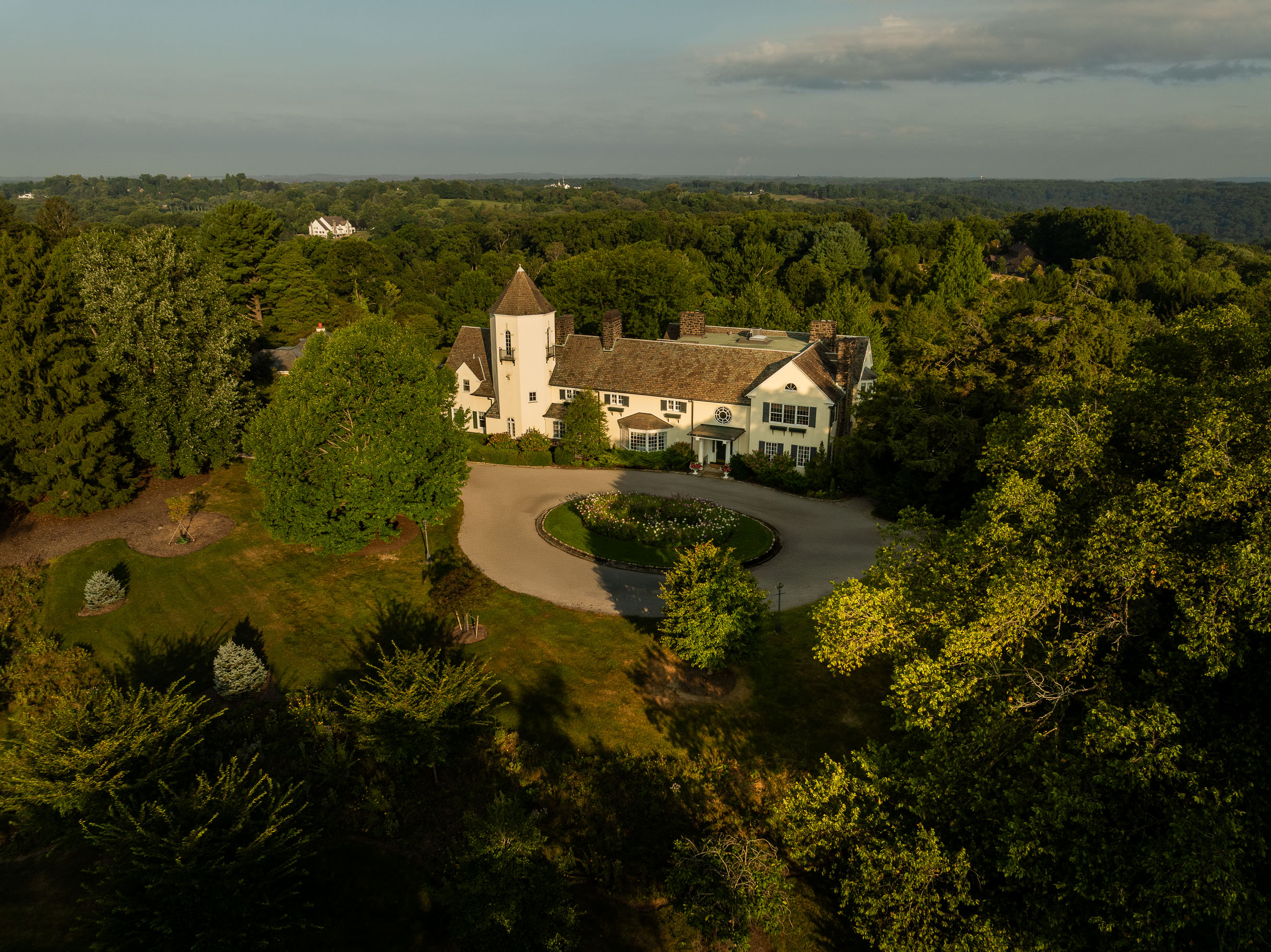 406 Hillside Drive 