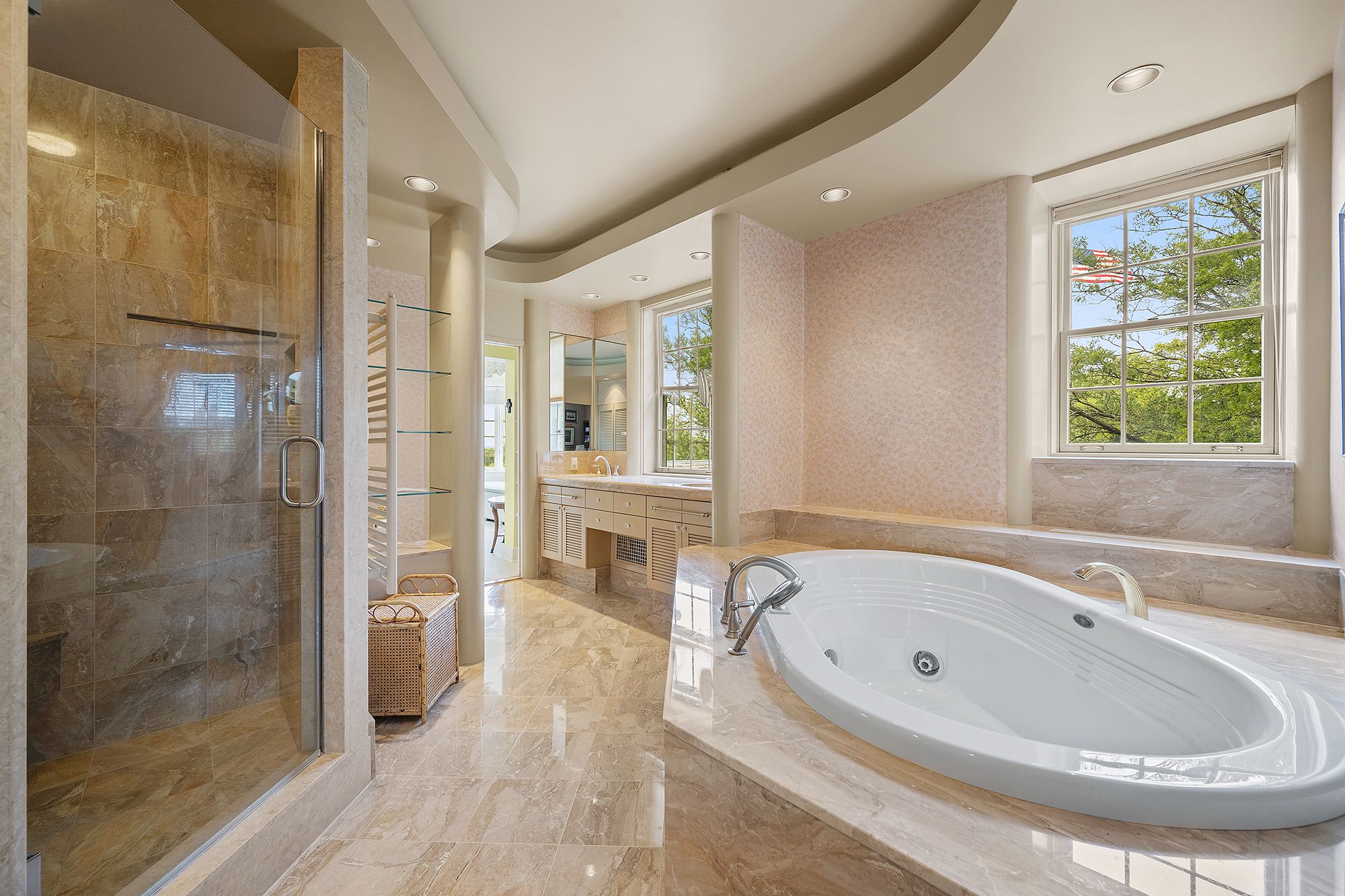 406 Hillside Drive 