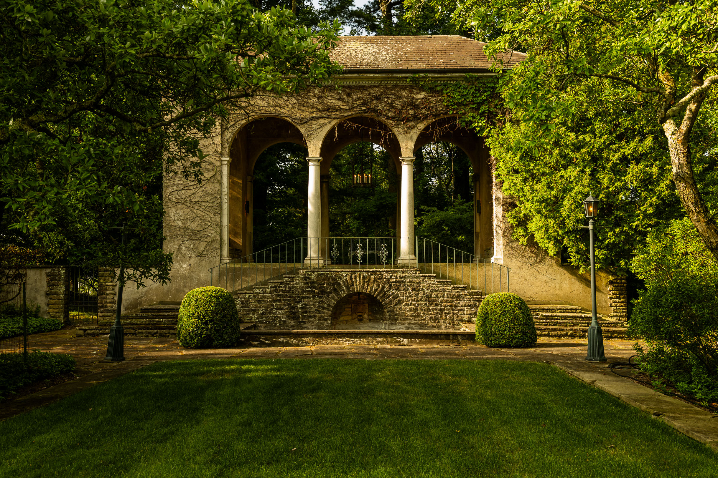 406 Hillside Drive 
