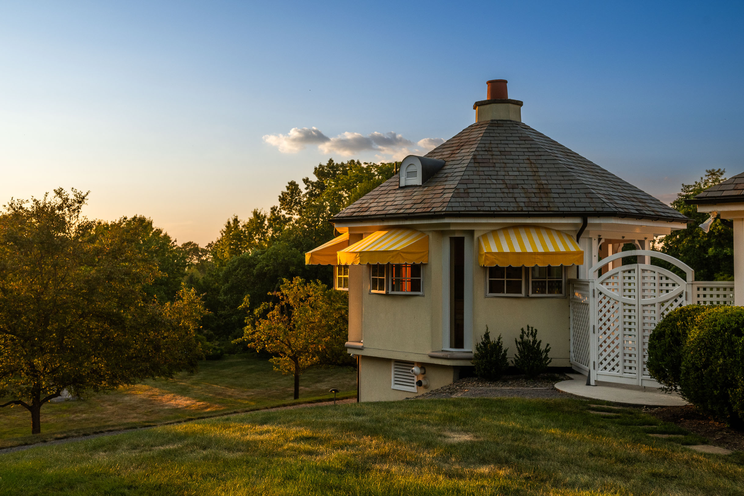 406 Hillside Drive 