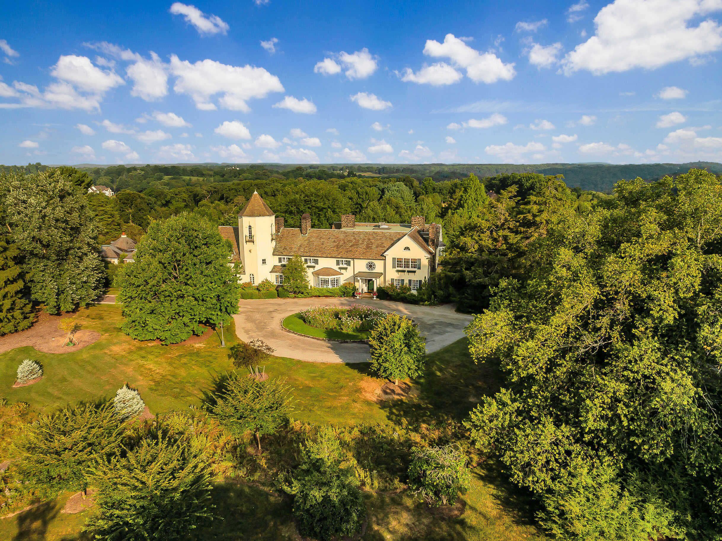 406 Hillside Drive 