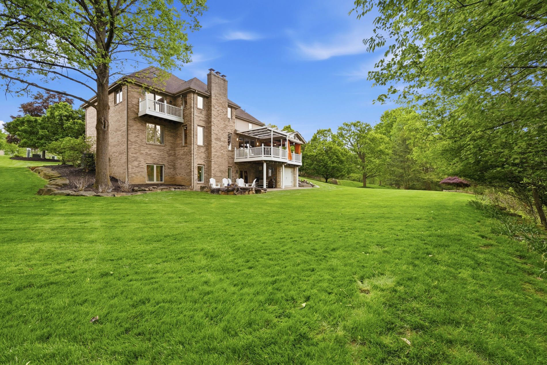 1807 Willow Oak Drive 