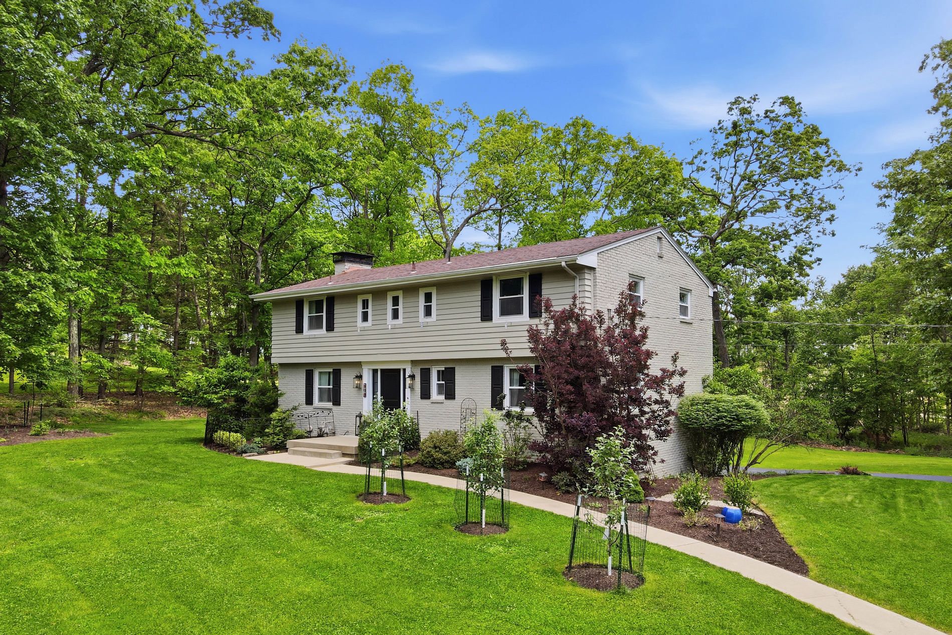 101 Meadcrest Street 