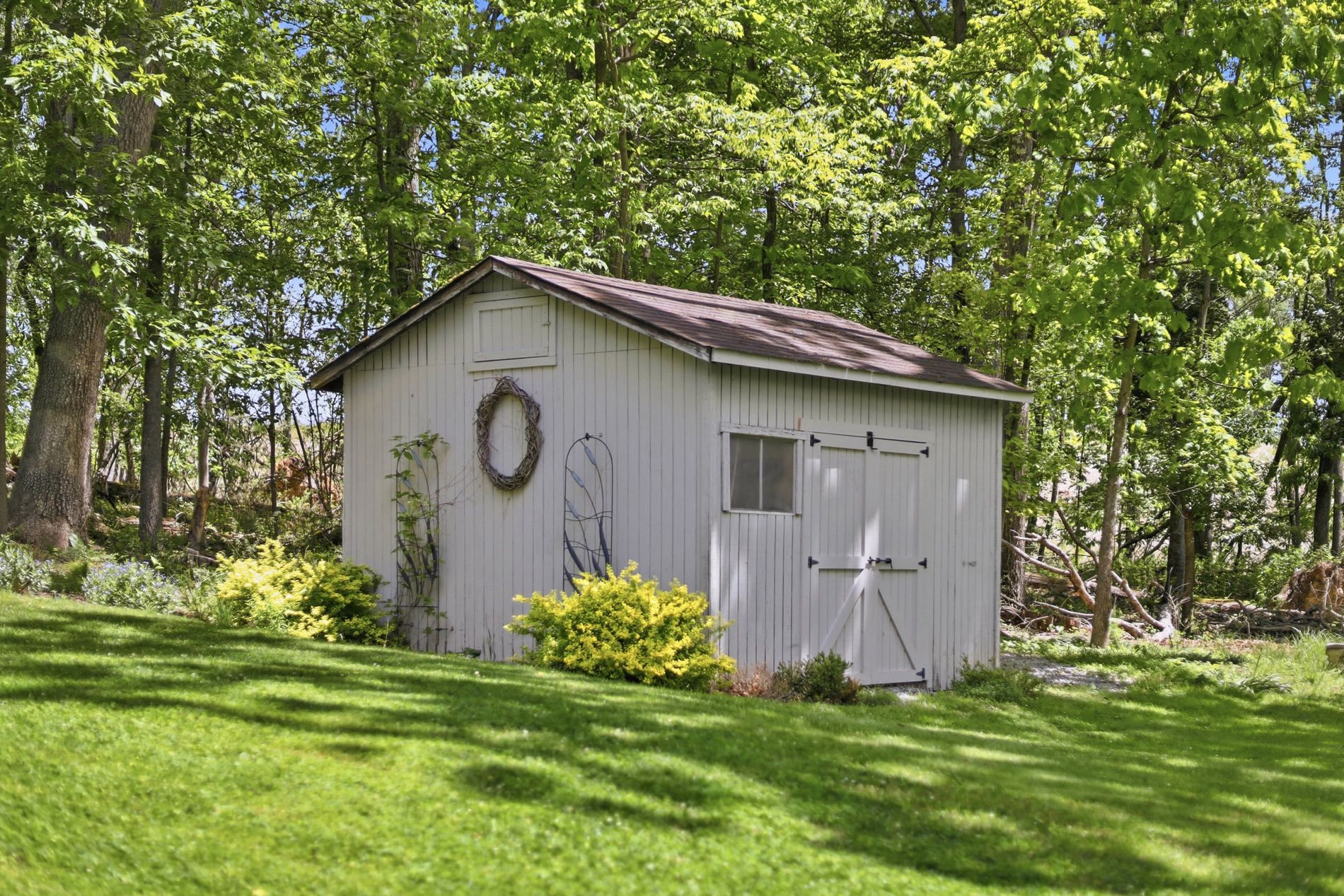 101 Meadcrest Street 