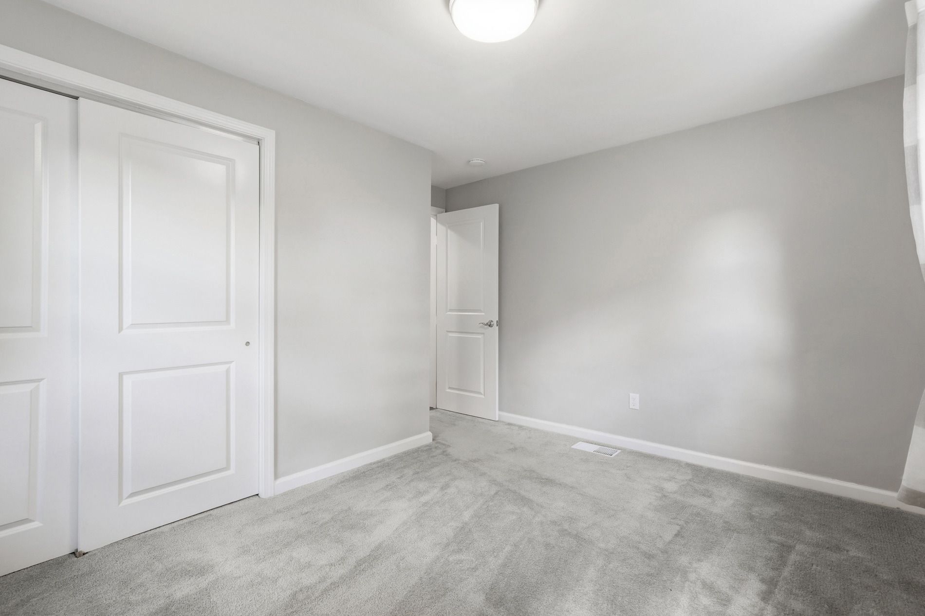 101 Meadcrest Street 