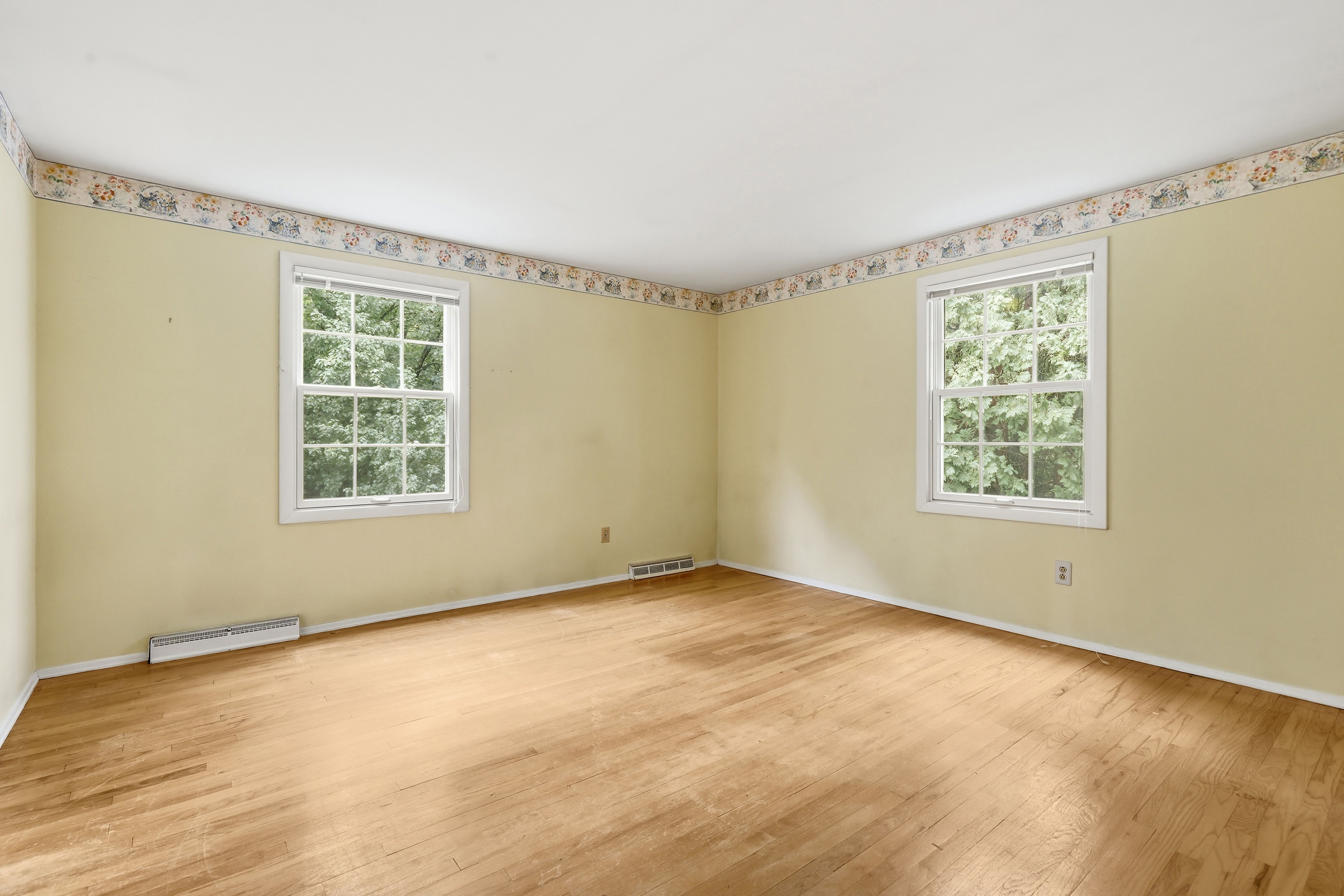 1534 King Charles Drive 