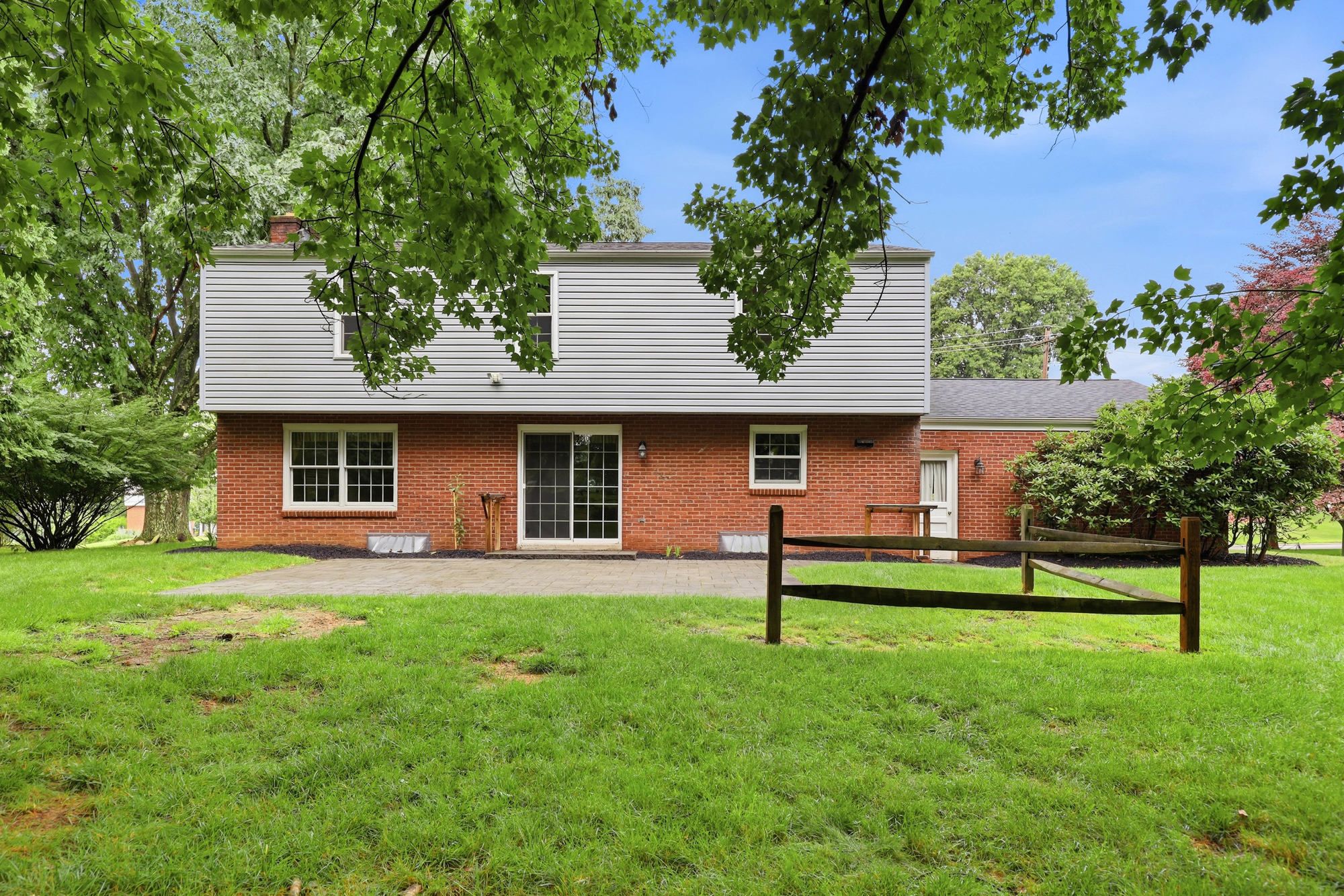 1534 King Charles Drive 