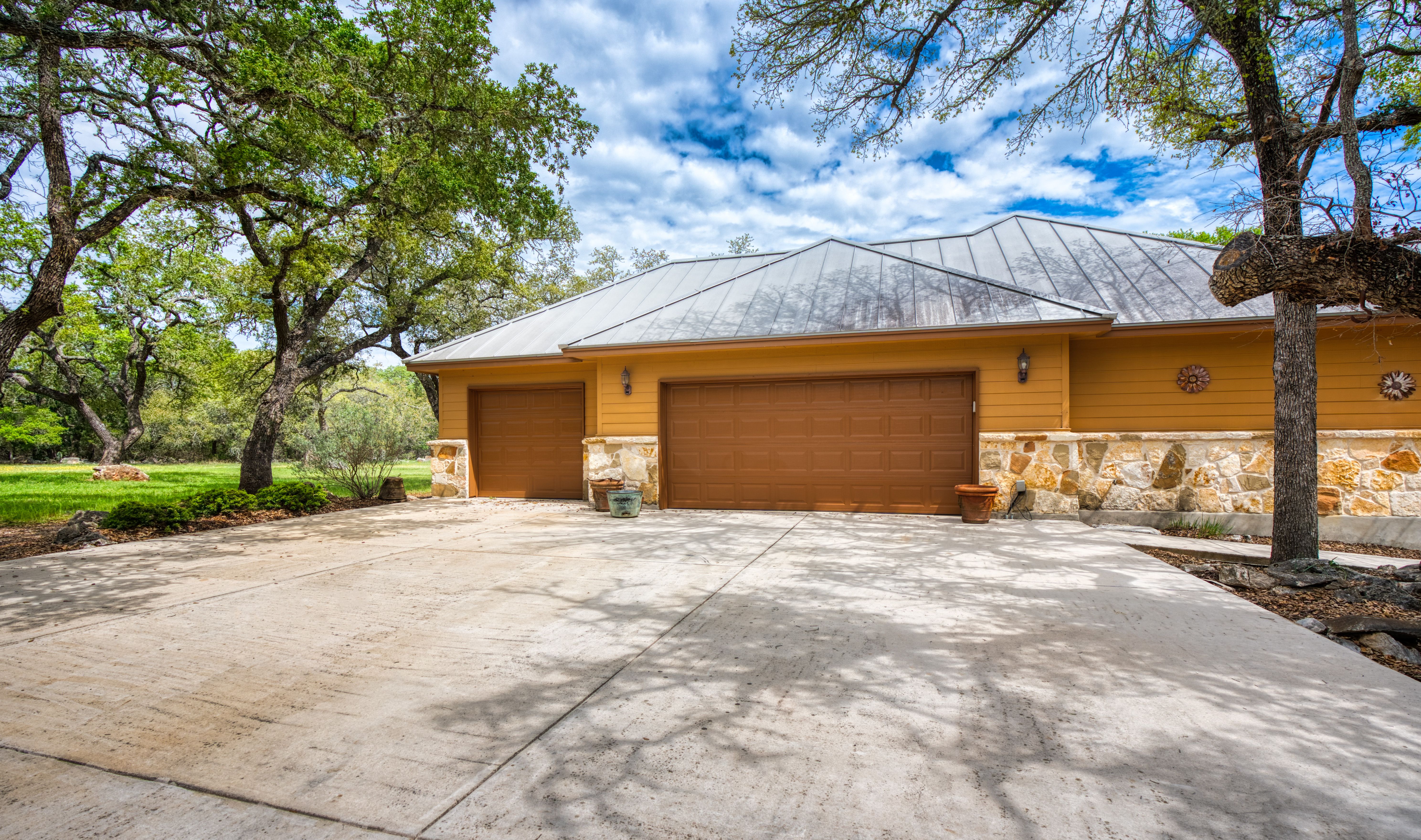 1500 Hugo Road 