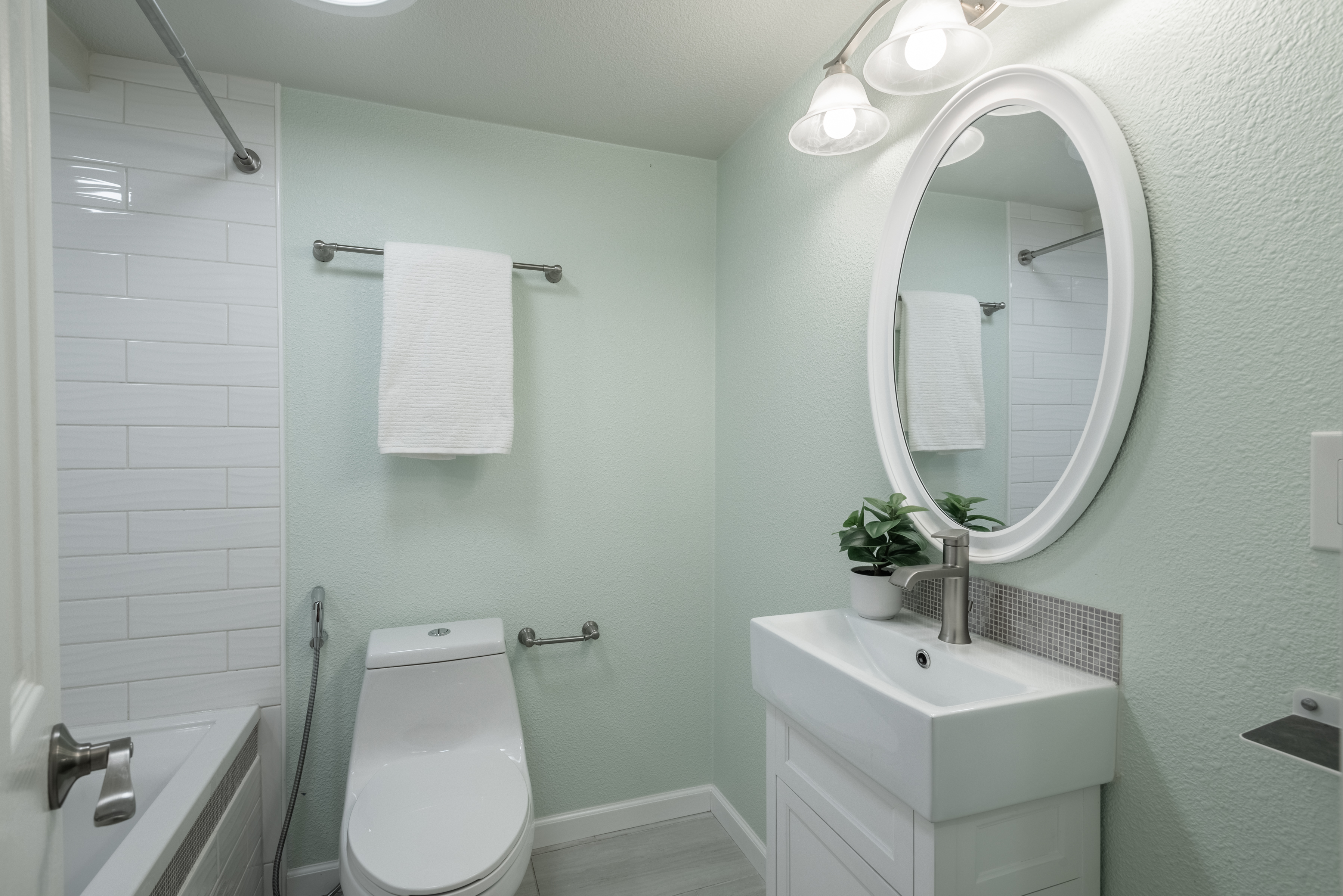 880 E 16th Avenue Unit D