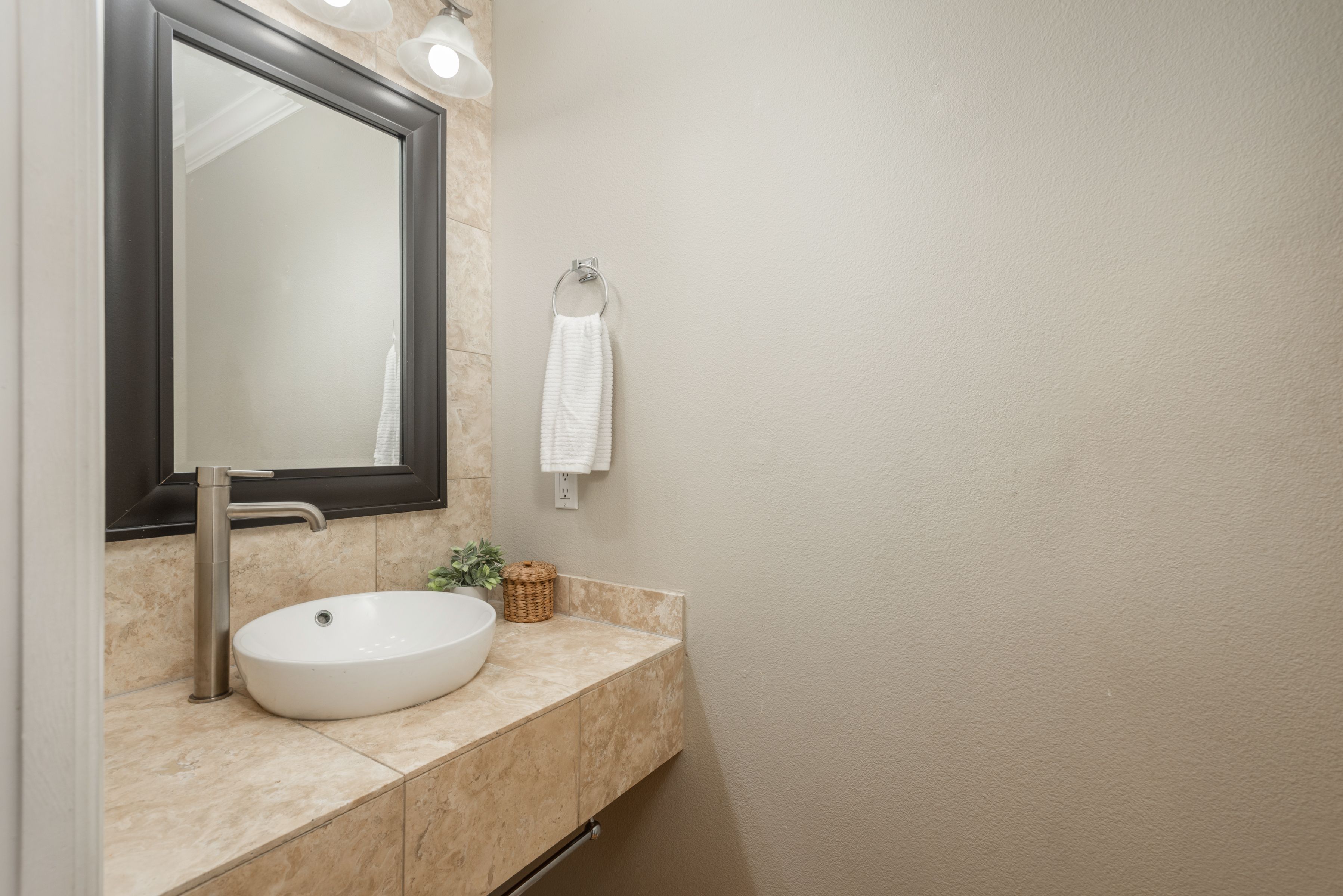 880 E 16th Avenue Unit D