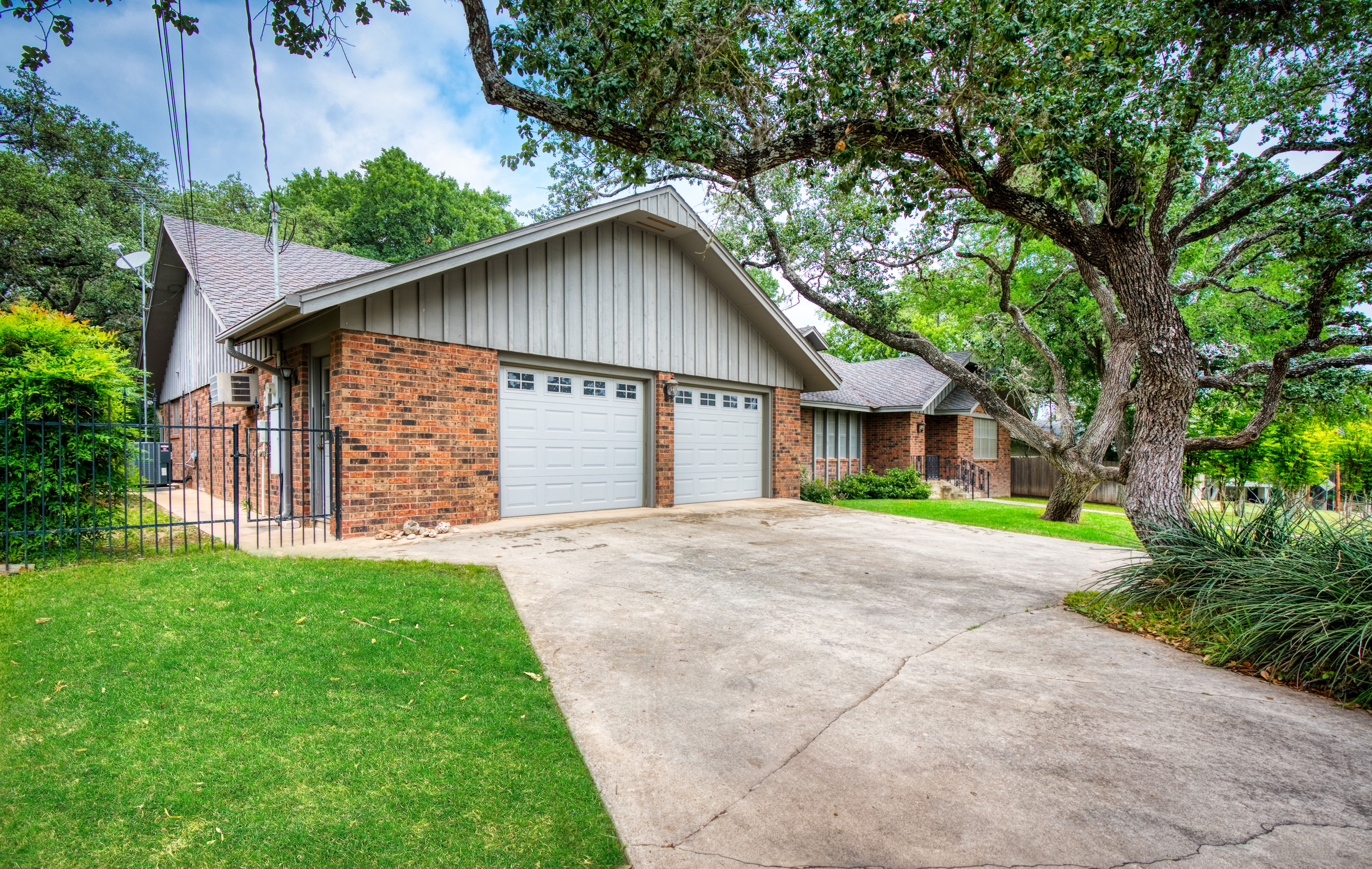 2 Sierra Drive 