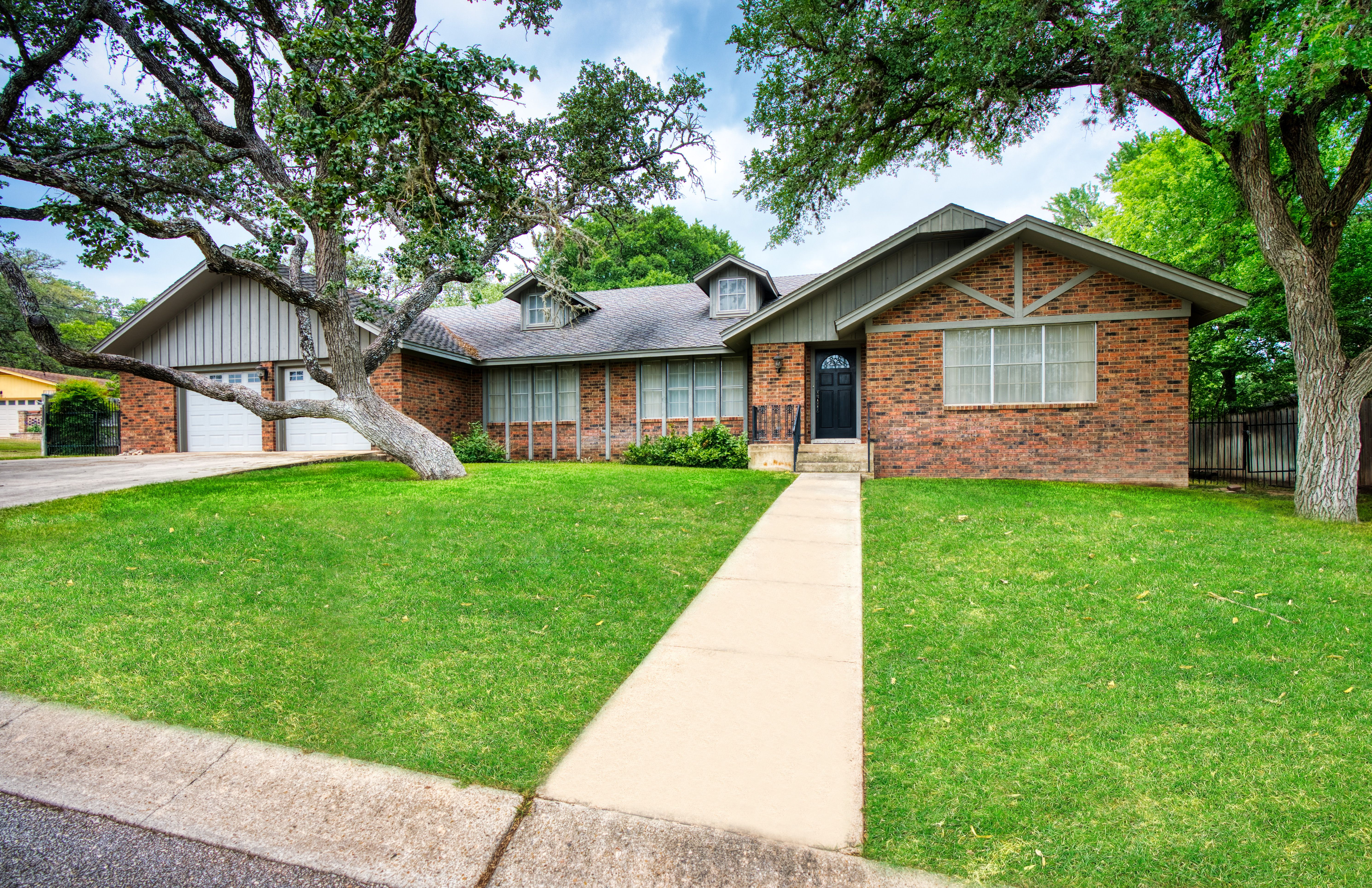 2 Sierra Drive 