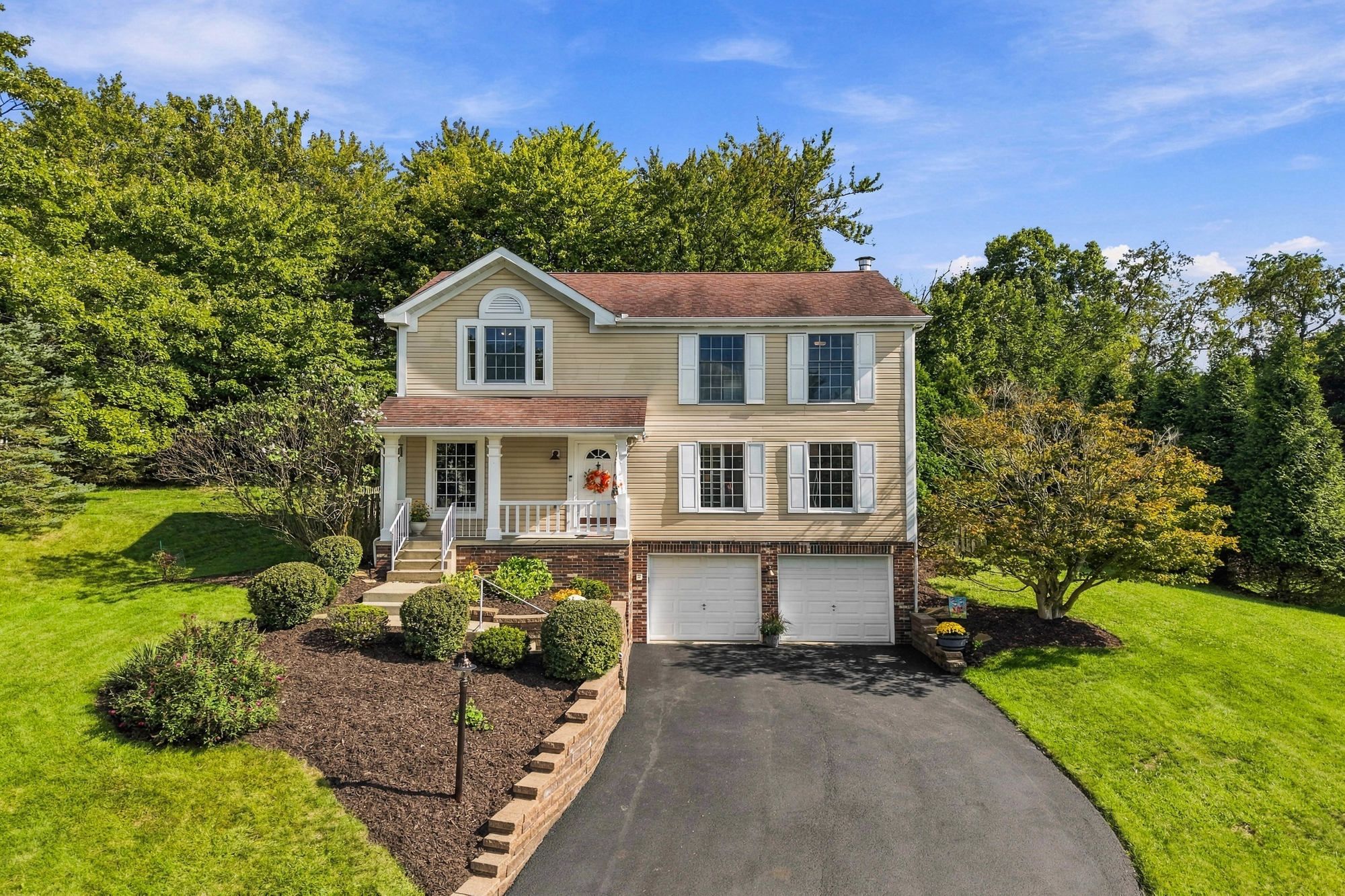1607 Eaglewood Court 