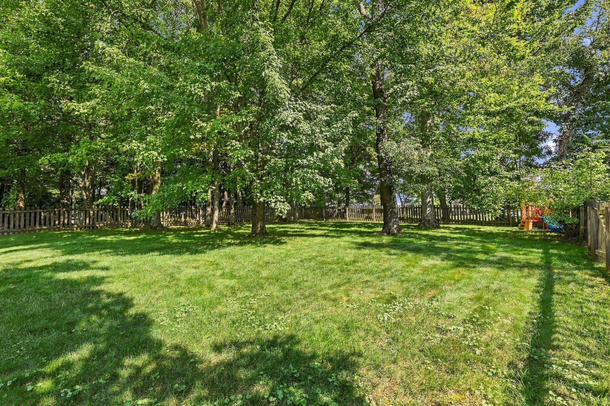 1607 Eaglewood Court 