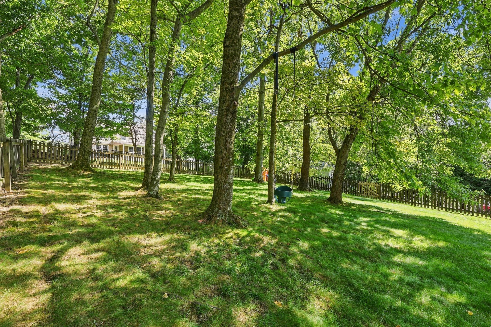 1607 Eaglewood Court 