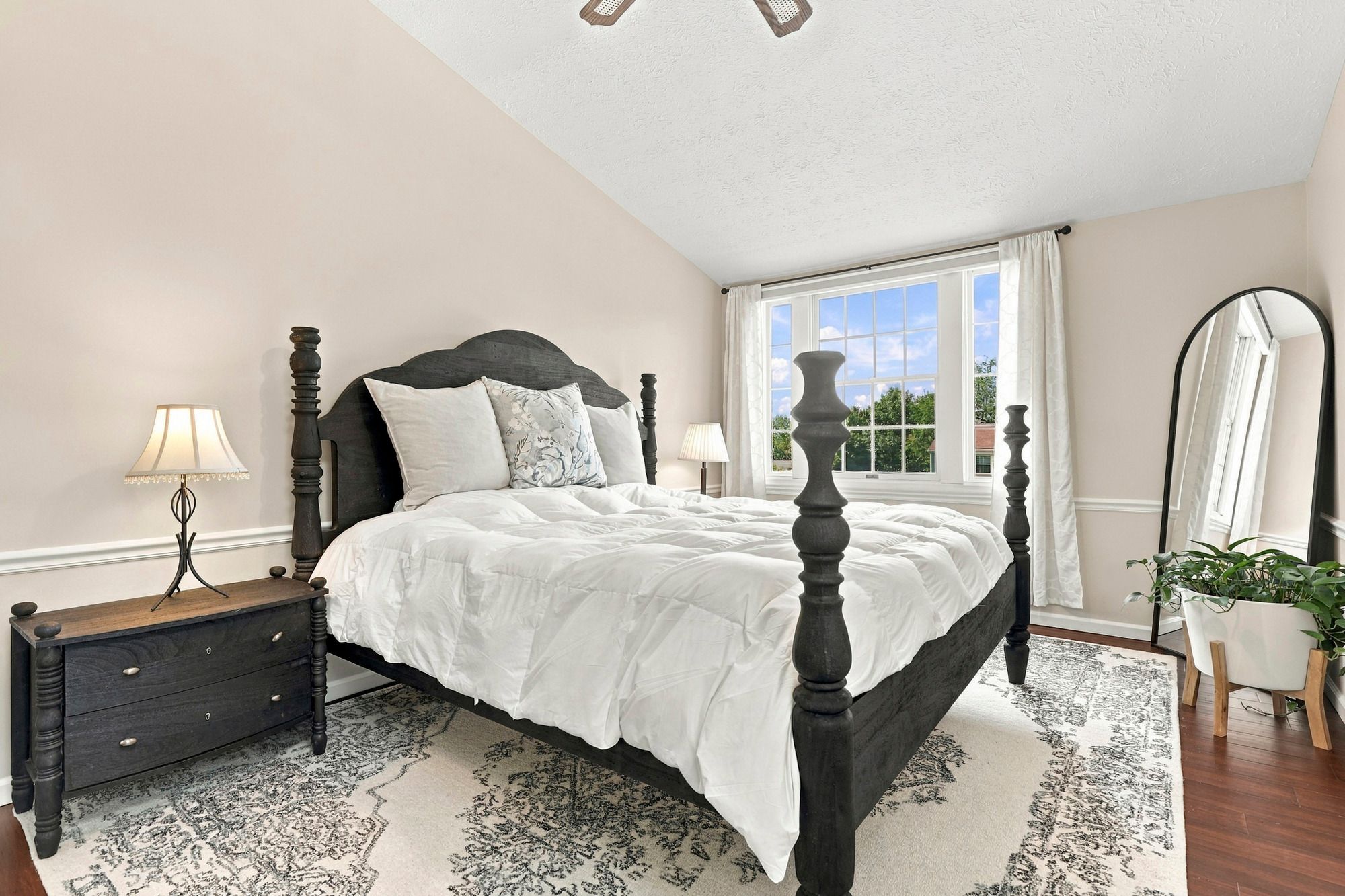 1607 Eaglewood Court 