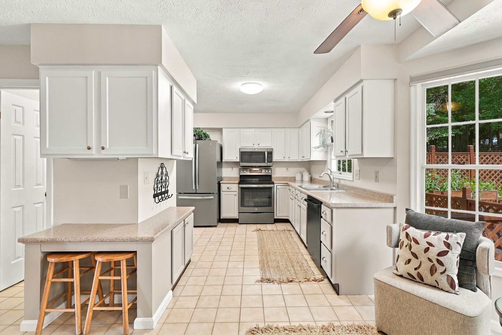 1607 Eaglewood Court 