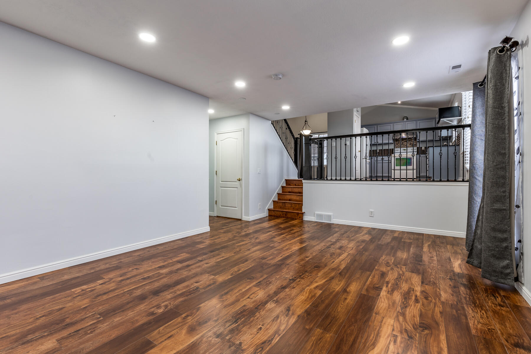 459 E Steep Mountain Dr