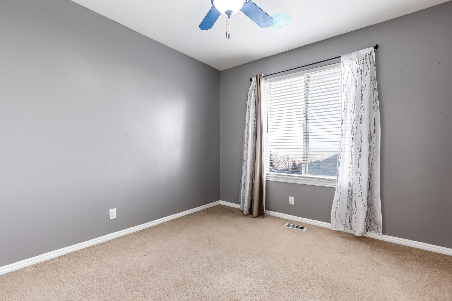 459 E Steep Mountain Dr